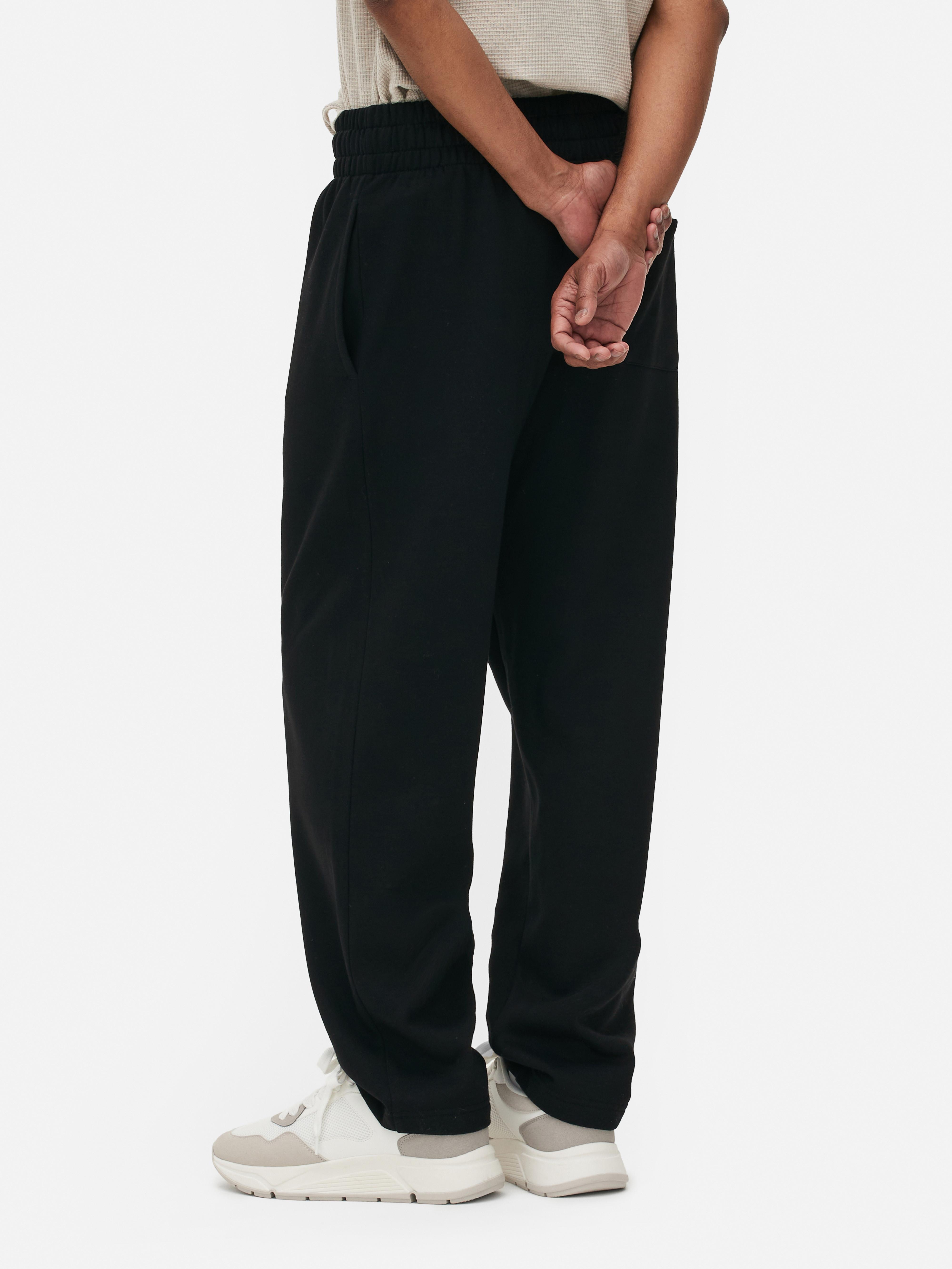 Pantaloni della tuta robusti e basici a gamba dritta. Andiamo dritti al punto: questi pantaloni della tuta sono semplicemente un must.