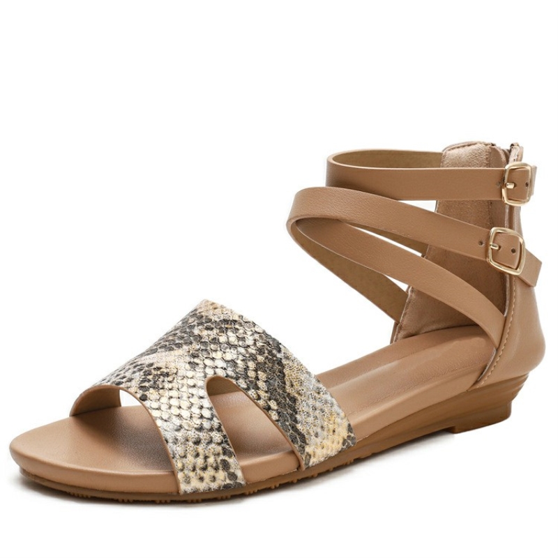 Sandales compensées pour femmes, collection été 2022, imitation peau de serpent, style romain, grandes pointures, chaussures plates décontractées, sandales à plateforme et brides à la cheville