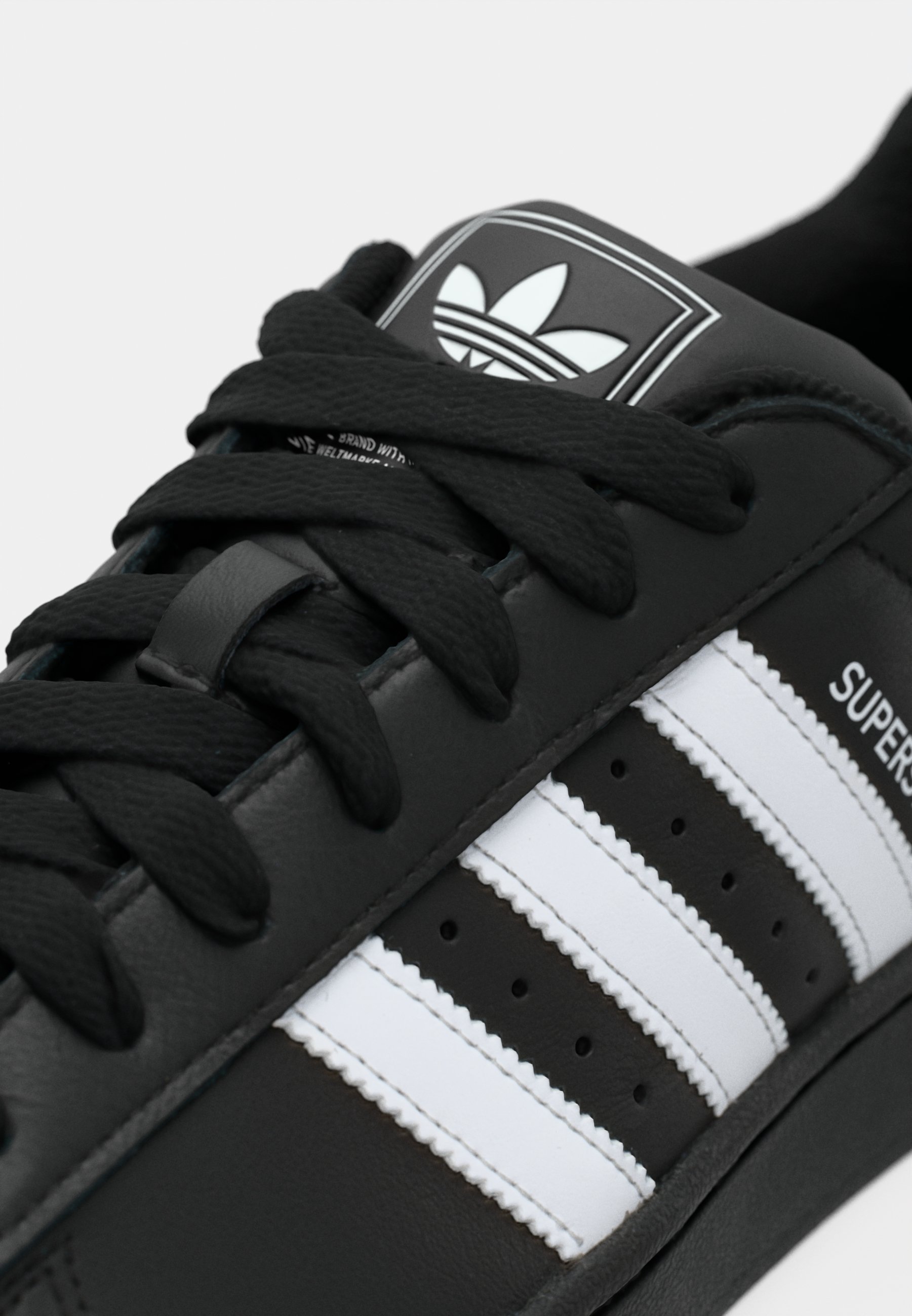 adidas Originals Lave Sneakers