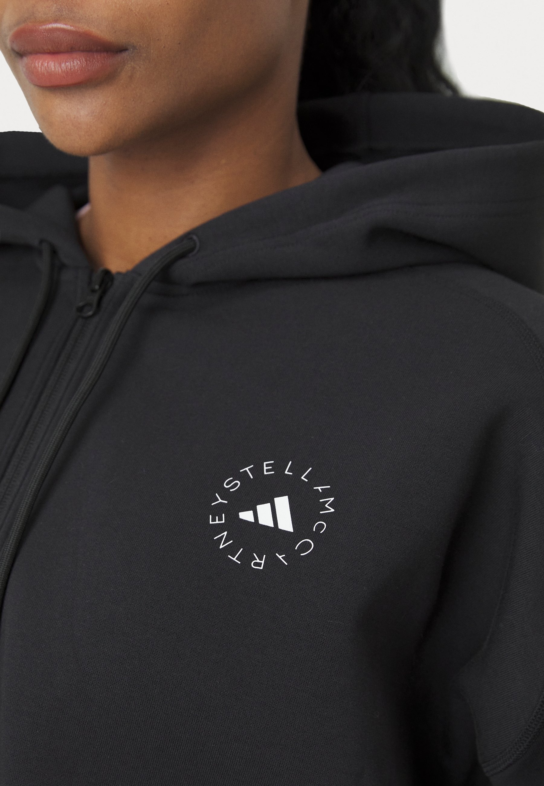 Felpa con cappuccio adidas by Stella McCartney - Felpa con zip - nera