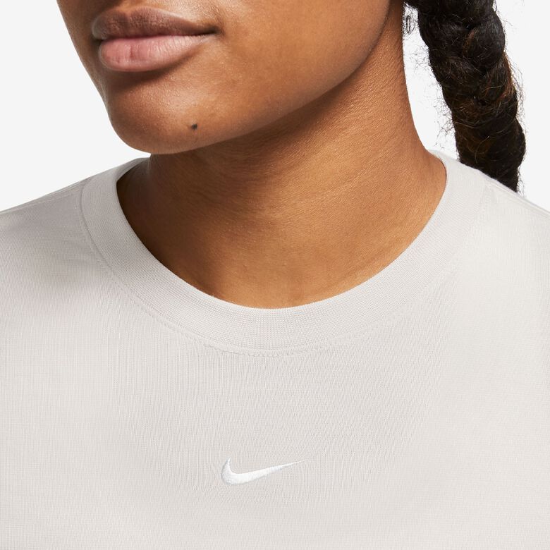 Sportswear Essential Slim-Fit Crop T-Shirt