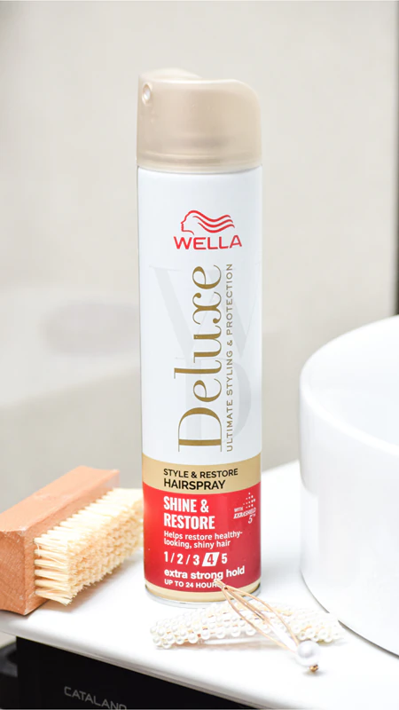 Spray de cabelo Wella Deluxe Shine & Restore com fixação forte e volume