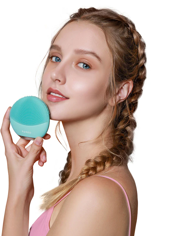 FOREO LUNA™ 3 Mini sonická kefka na tvár