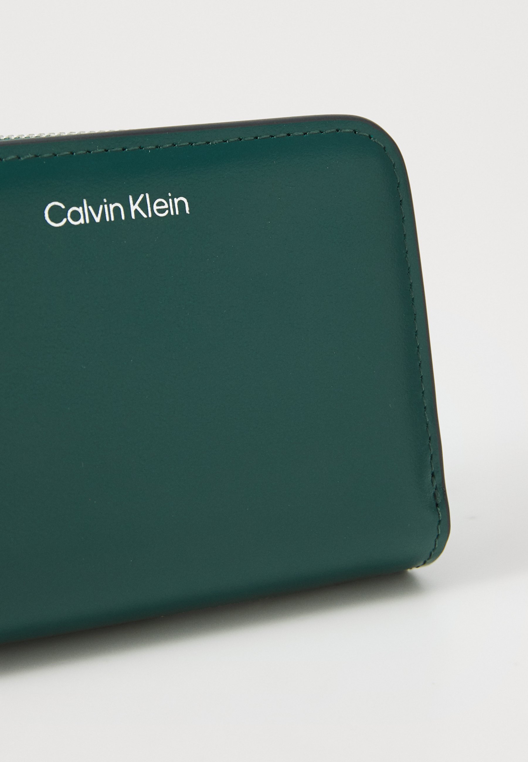 Calvin Klein HARDWARE MONOGRAM - Peněženka - black