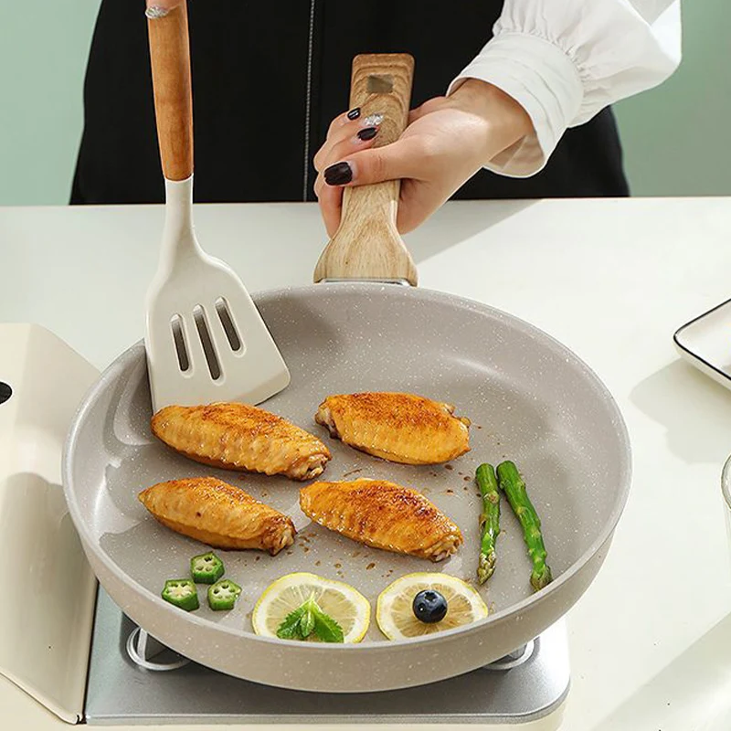 Casserole antiadhésive, poêle antiadhésive, wok, poêle à frire, poêle à steak, poêle à crêpes, poêle à induction, cuisinière à gaz, spécialité