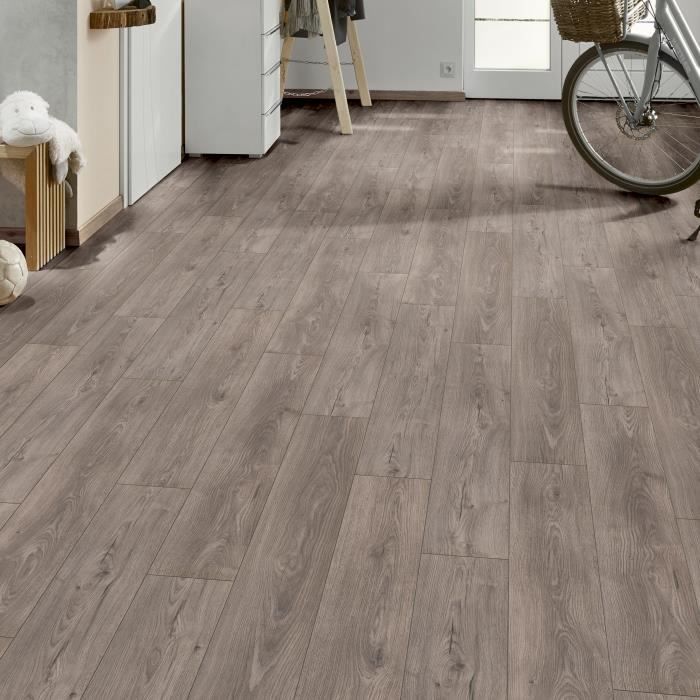 Laminate flooring with a parquet effect - 8 mm thick - Twilight Sterling Oak - box of 9 planks, covering 2.22 m² - KO Supernatural Classic K482 -
