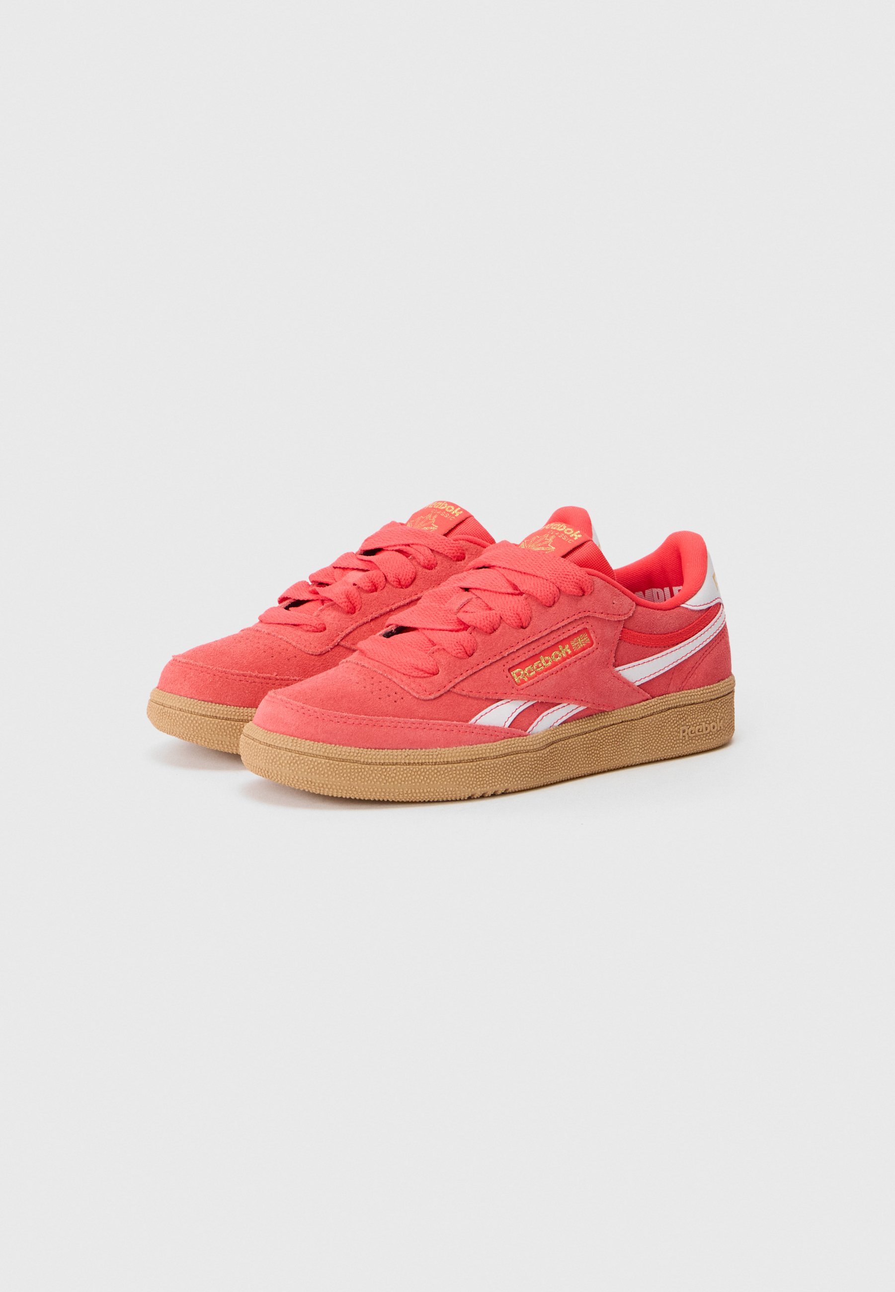 Reebok Classic CLUB C REVENGE UNISEX - Sneakers - energie rood/wit/goud metallic
