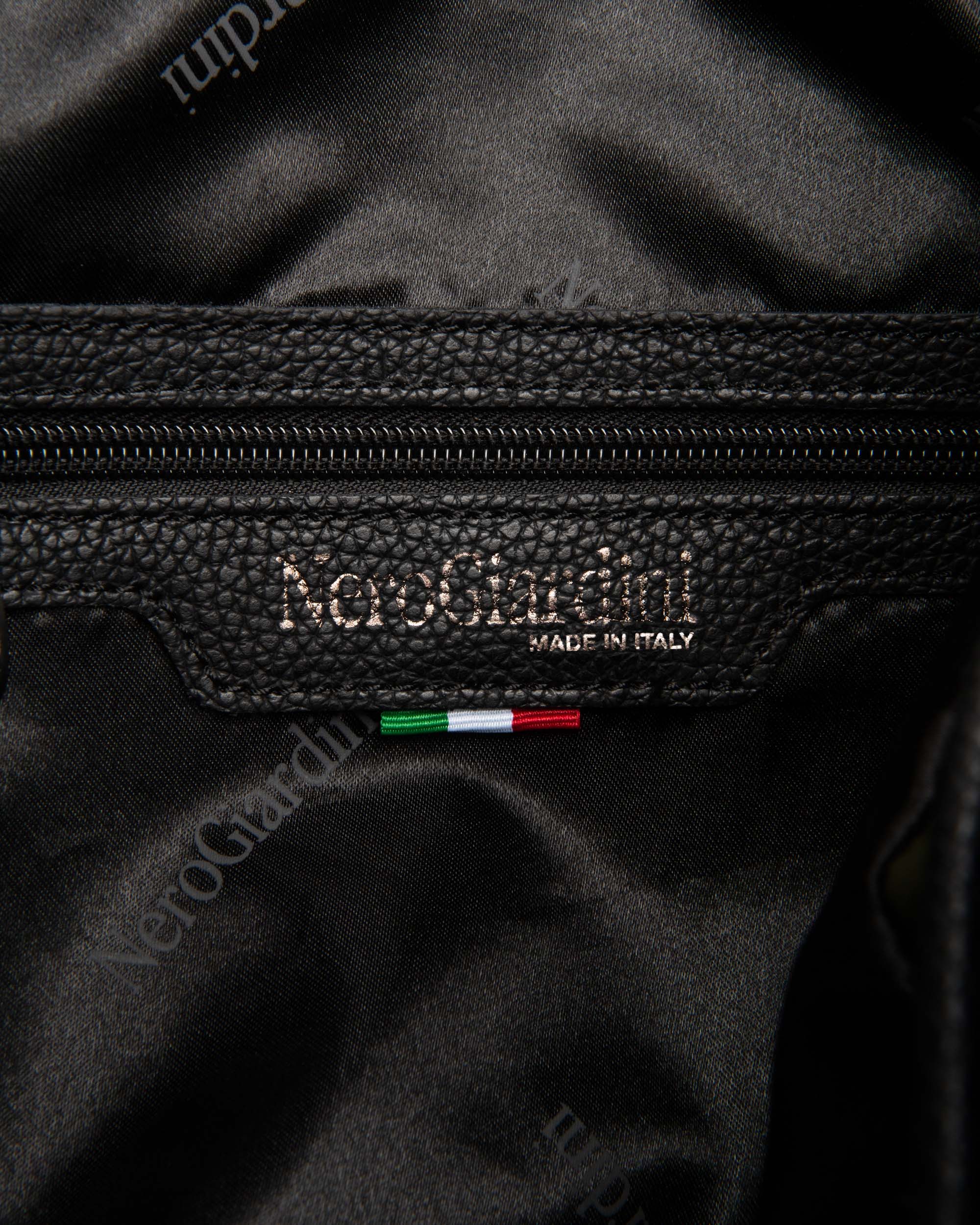 Herrenrucksack aus technischem Material