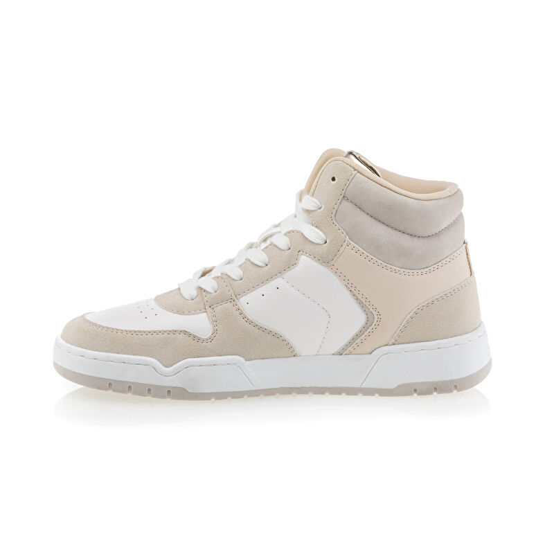 Zapatillas deportivas para mujer color beige.