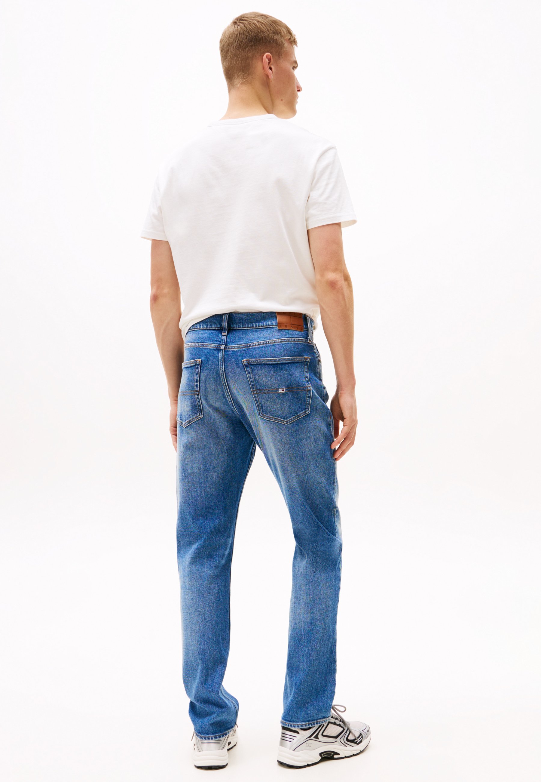 Jean Tommy Jeans coupe droite - denim moyen