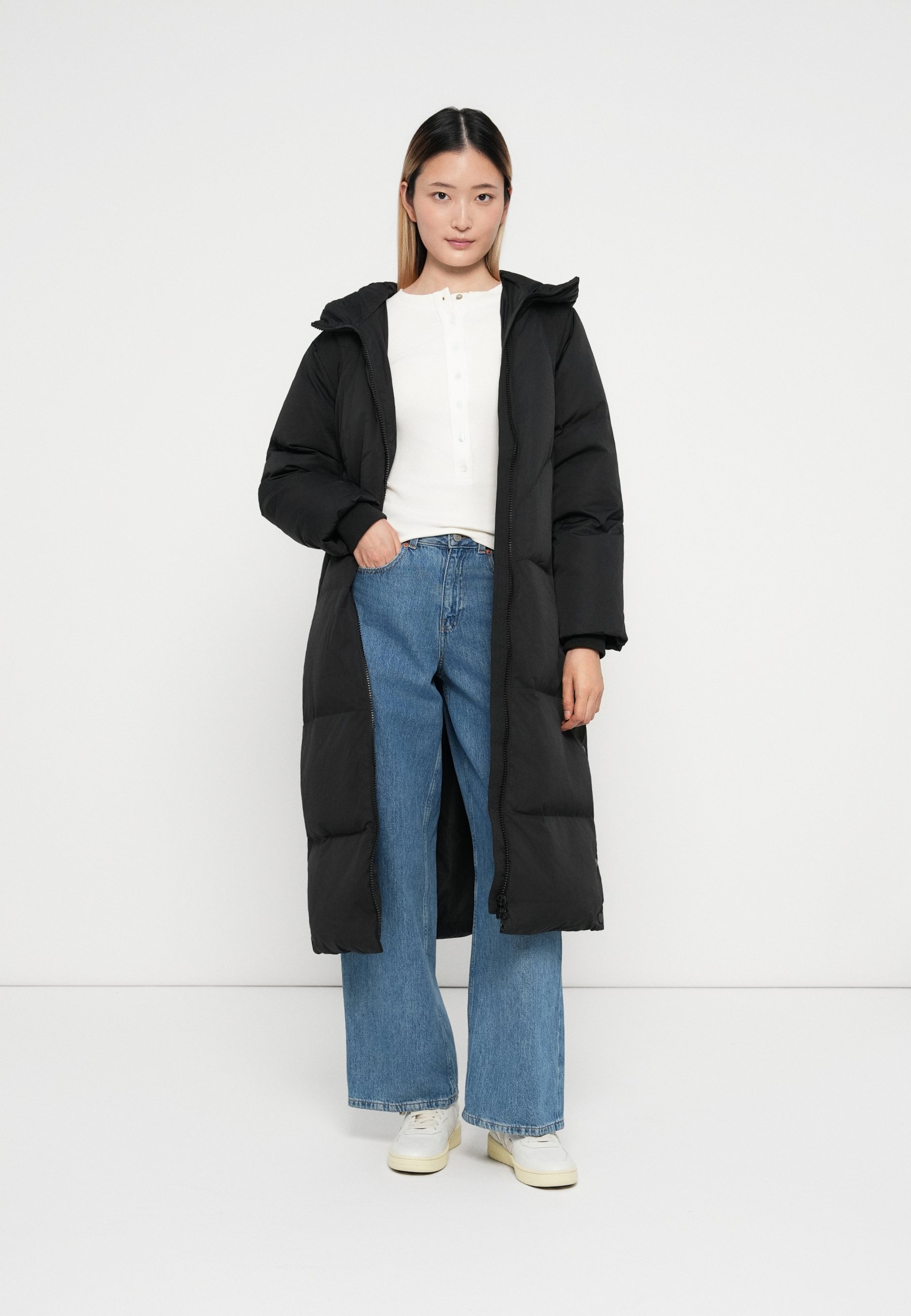 YAS YASIRIMA LONG COAT - Péřový kabát - black