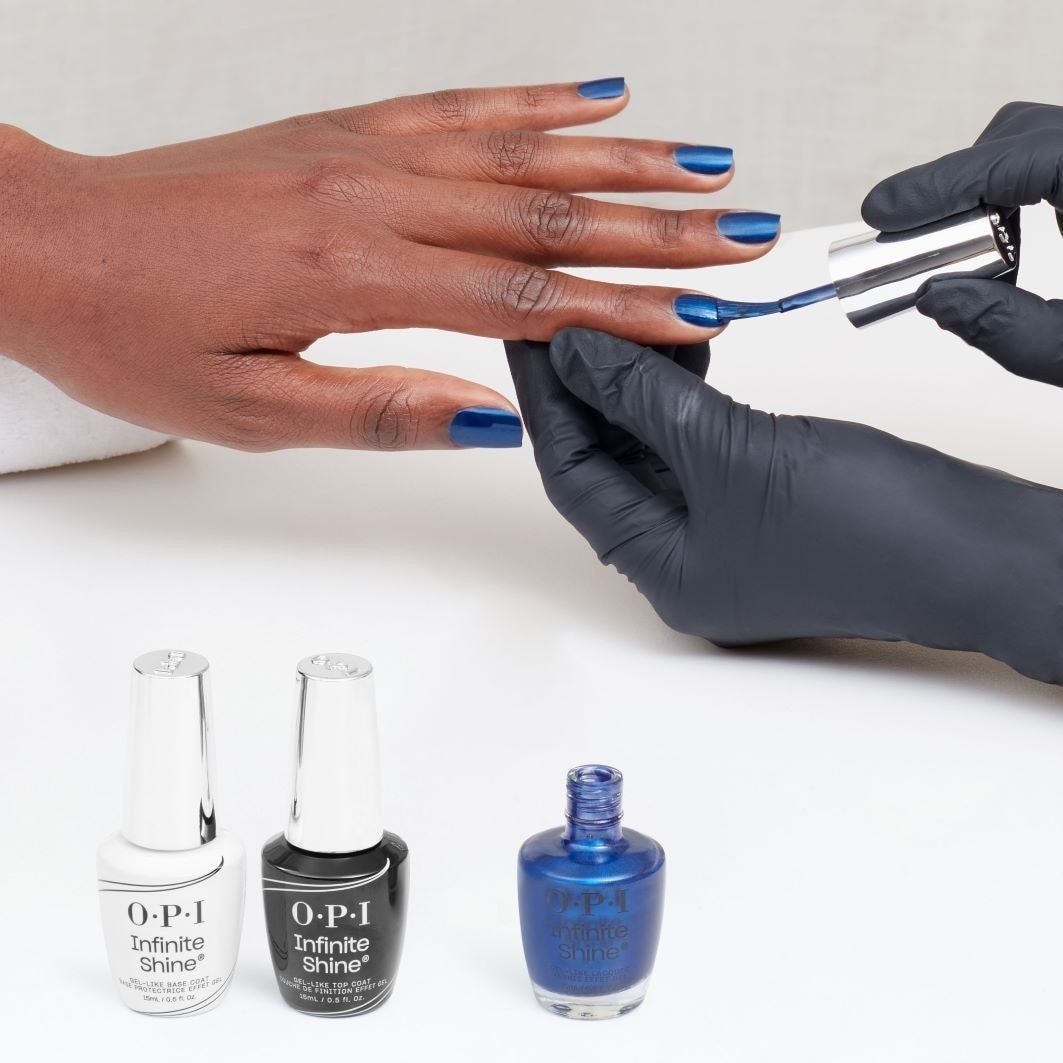 OPI nagų lakas „Infinite Shine Holiday 2025“ – „Good Enough To Treat“ – 15 ml