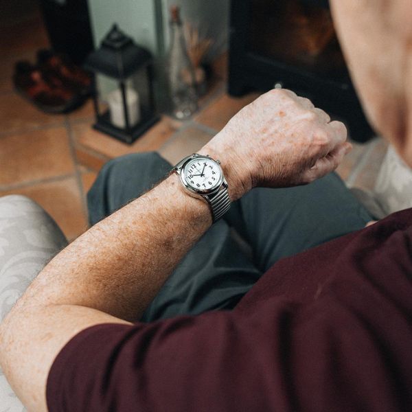 Reloj atómico parlante Lifemax RNIB - Pulsera para caballero