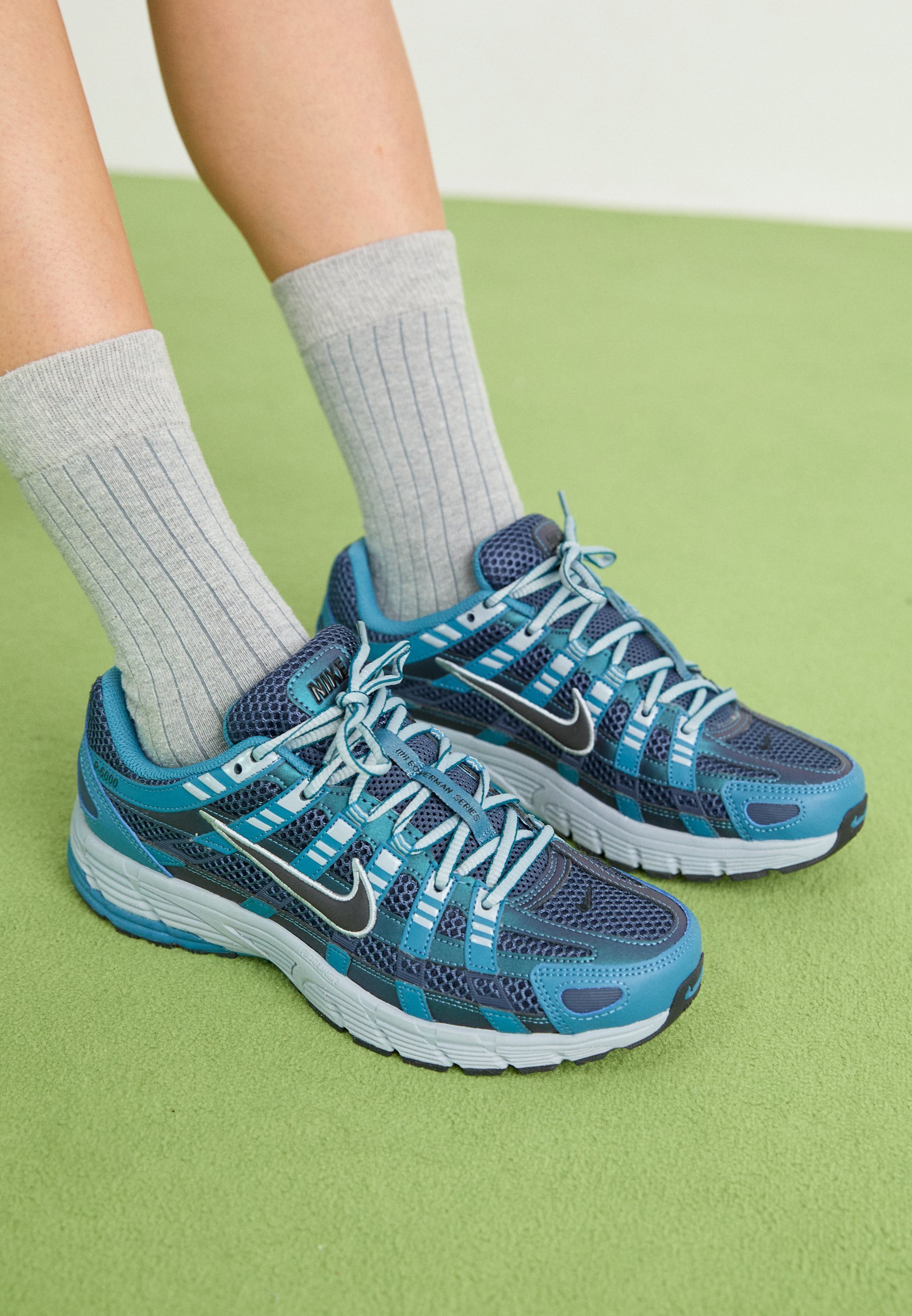 Nike Sportswear P 6000 SE - Sneaker - Thunder Blue/Black/Wolf Grey/Rift Blue