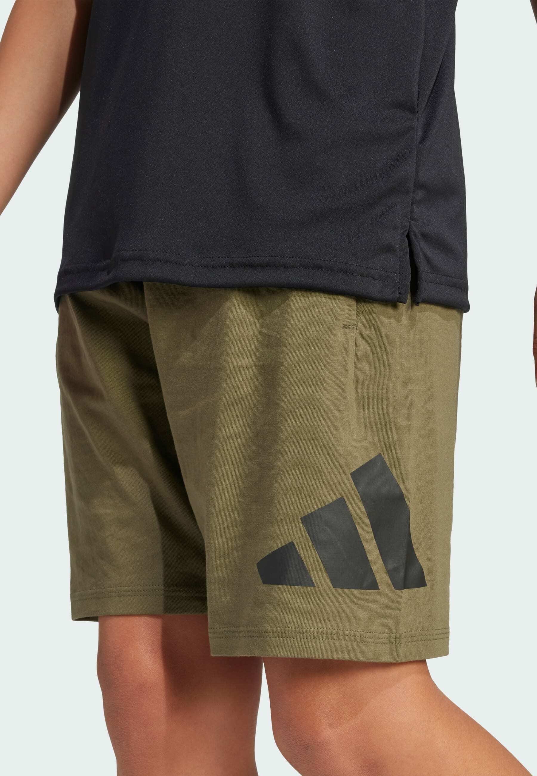 adidas Performance ESSENTIALS - Športové šortky - olivovo-čierne