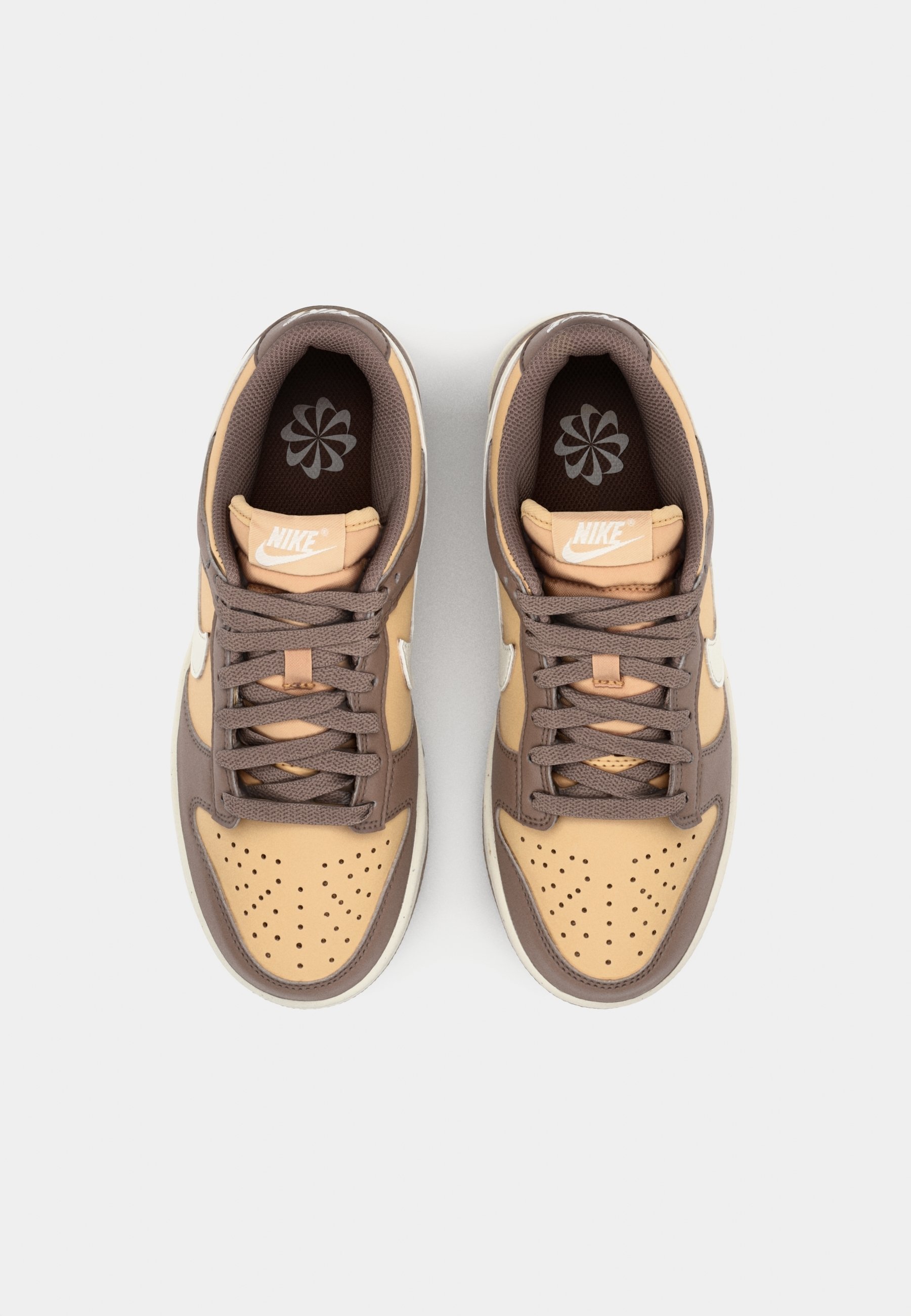 Nike Sportswear sneakers - bruin
