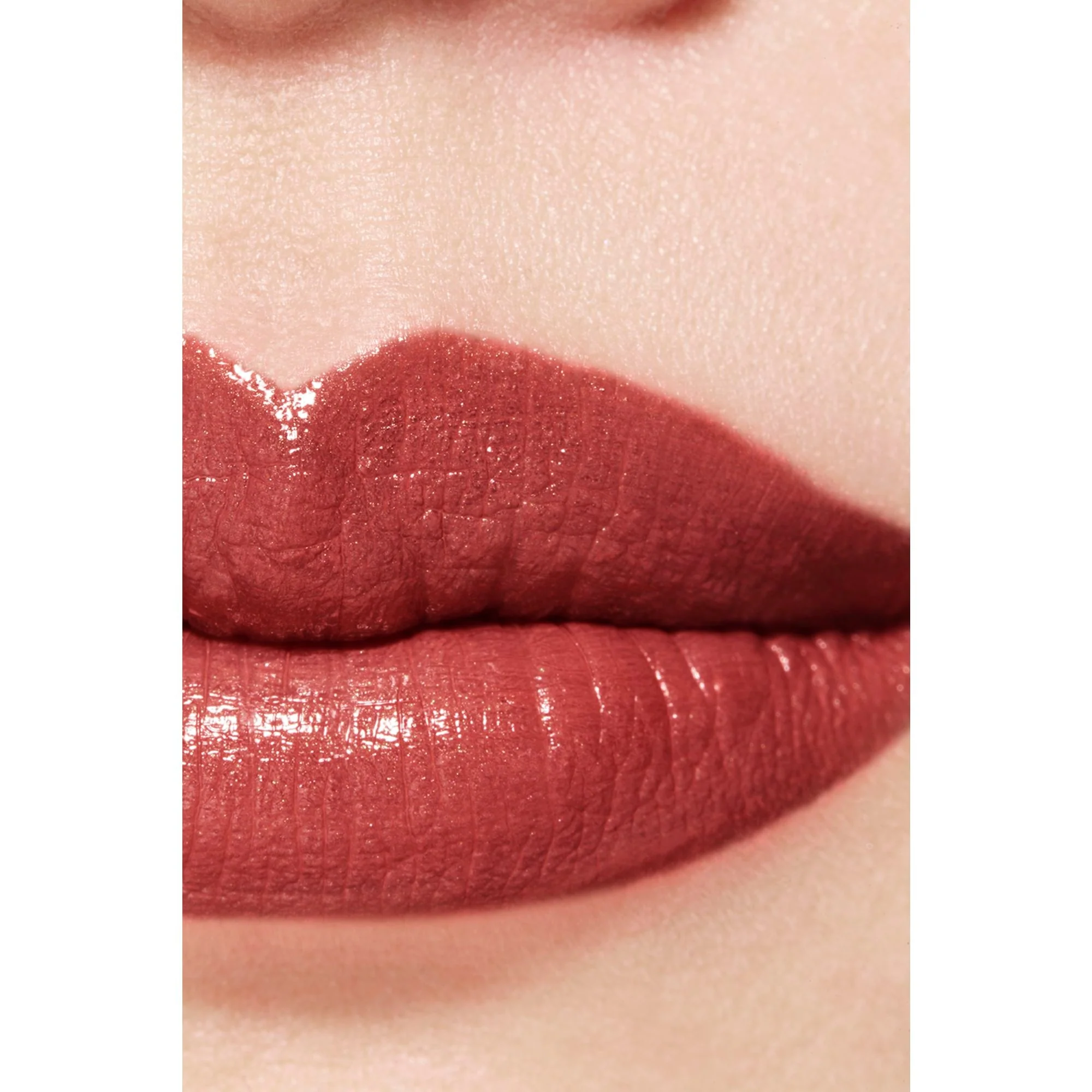 ROUGE ALLURE L'EXTRAIT - IL ROSSETTO AD ALTA INTENSITÀ - ESTRATTO DI LUCE E TRATTAMENTO - RICARICABILE