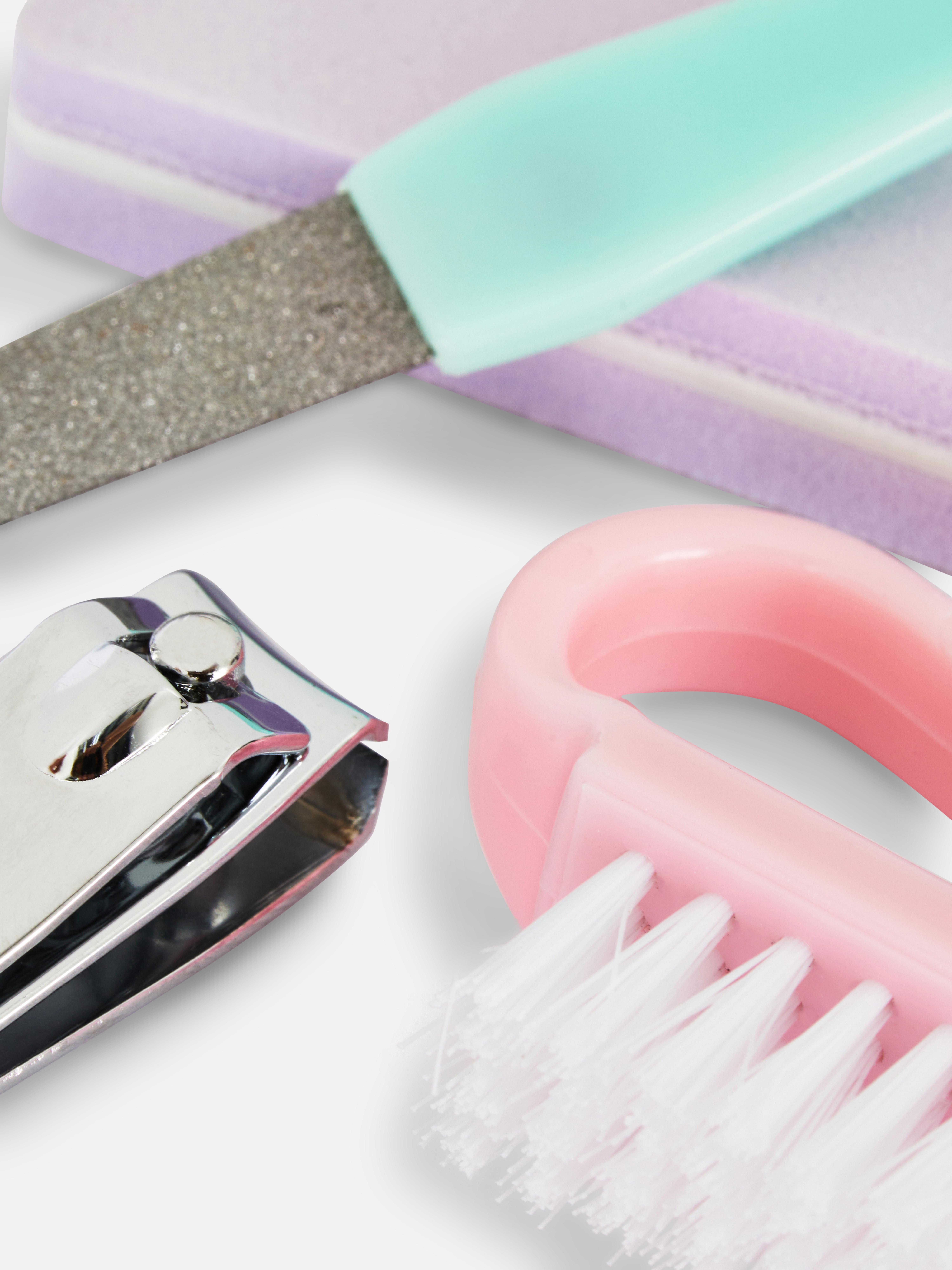 Coffret manucure. Prenez soin de vos pieds et de vos mains avec ce coffret manucure.