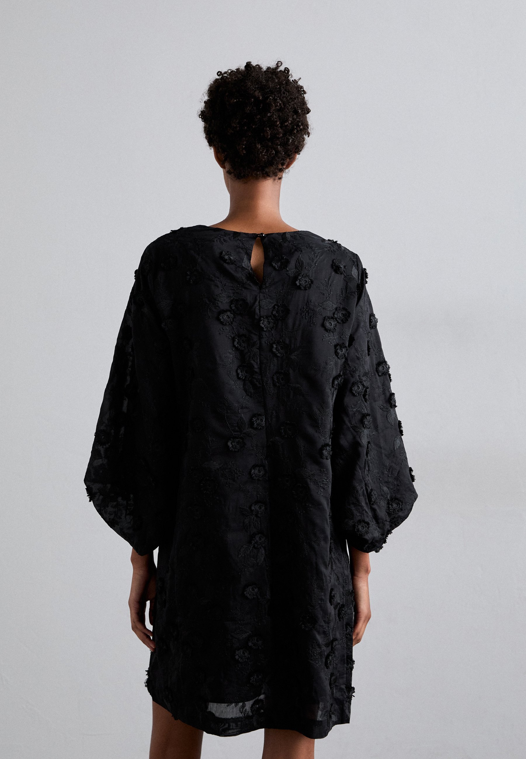MUNTHE PANSI - Vestido de dia - preto