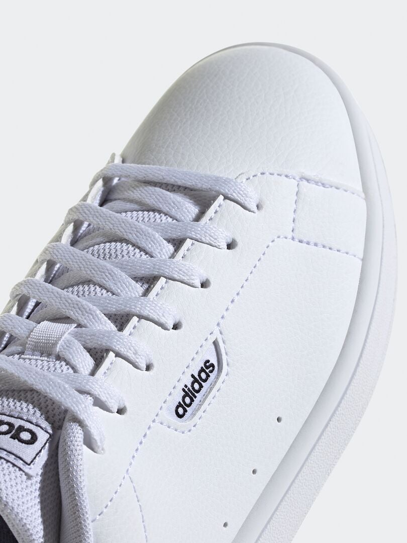 Tênis 'Urban Court' da Adidas - branco