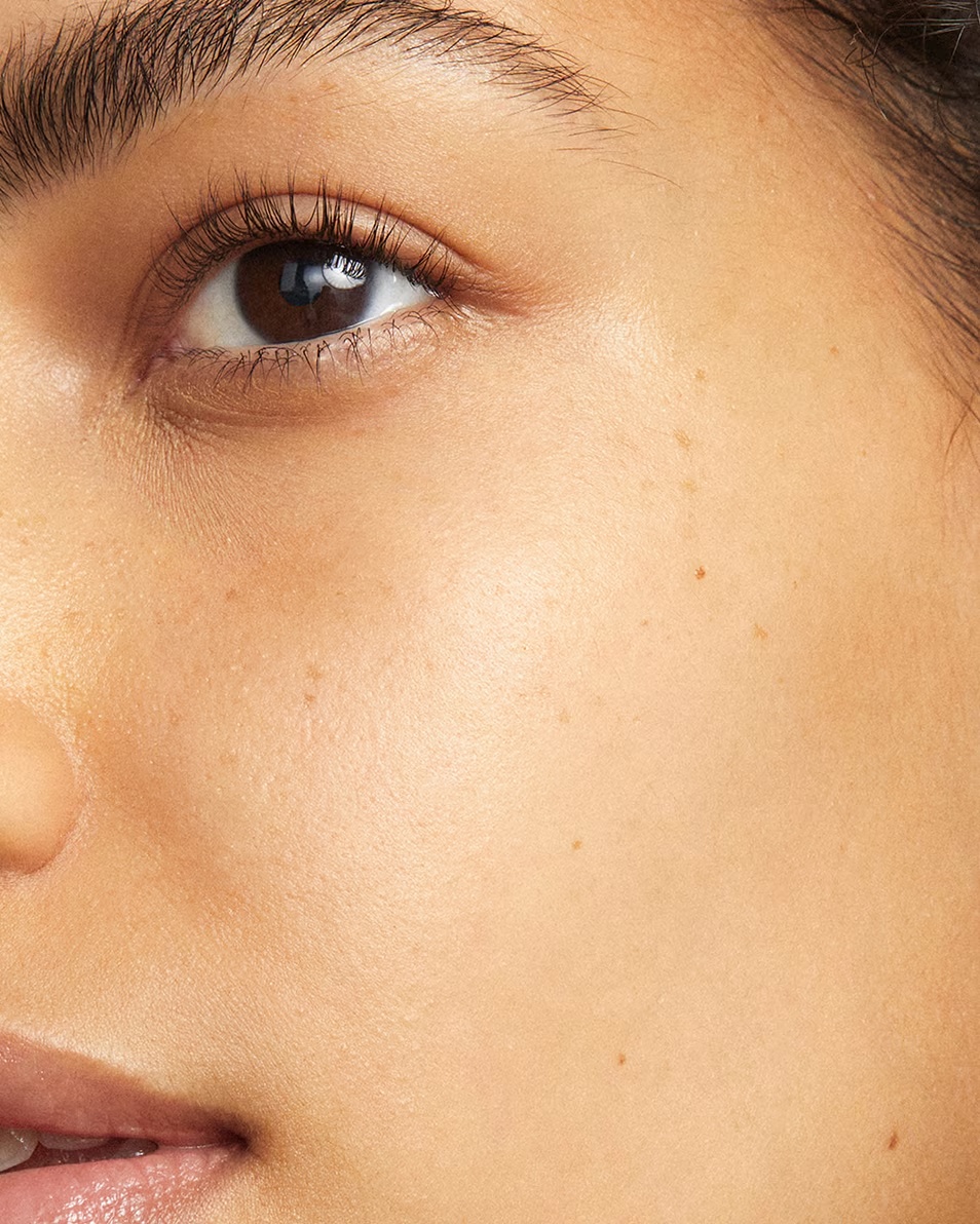 CREMĂ GEL-CREMĂ SINCRONIZATĂ PENTRU CONTURUL OCHILOR ESTÉE LAUDER ADVANCED NIGHT REPAIR EYE SUPERCHARGED MULTI-RECOVERY – PENTRU CEARCENE, HIDRATANTĂ ȘI ANTI-ÎMBĂTRÂNIRE