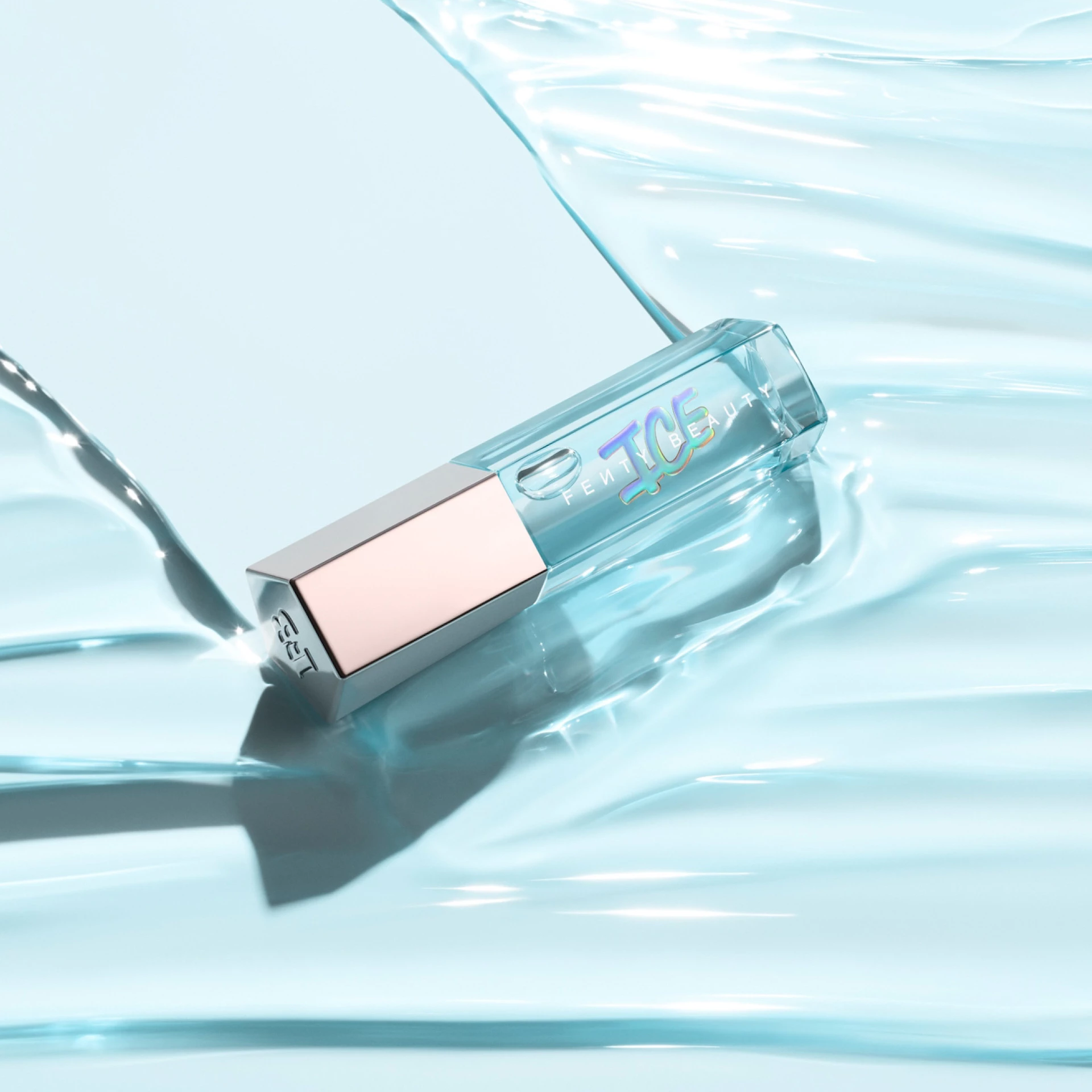 Gloss Bomb Ice Cooling Lip Luminator Cold Heart'd - Fent Beauty