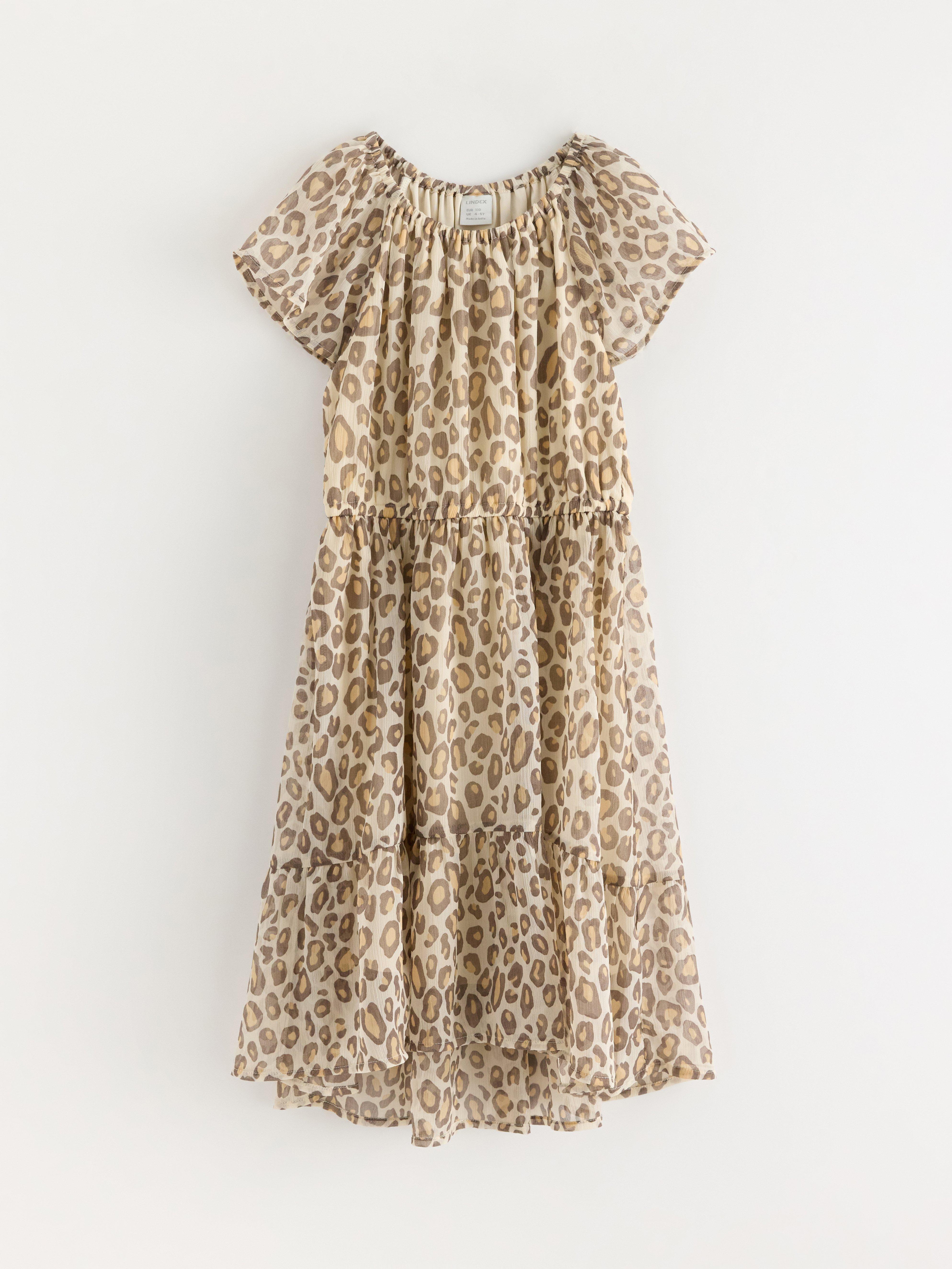Vestido de gasa color beige claro