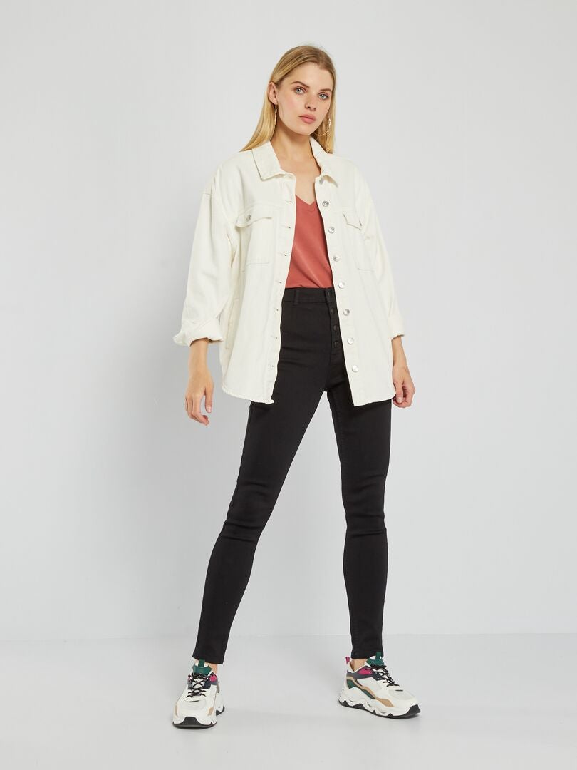 Calça jeans skinny com efeito modelador - PRETA