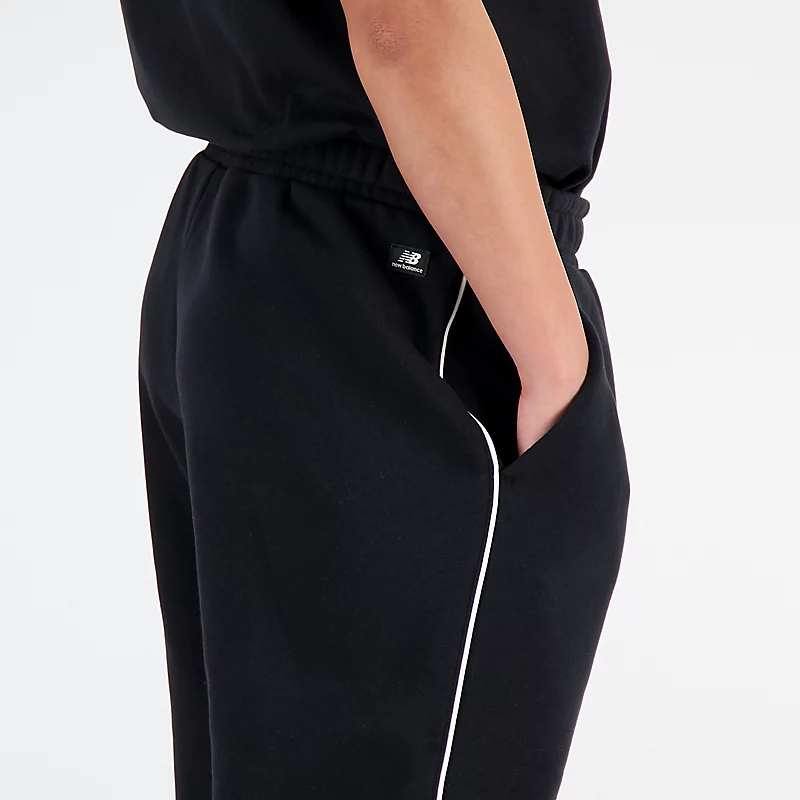 Femme Essentials Fleecehose mit angerauter Innenseite – SCHWARZ