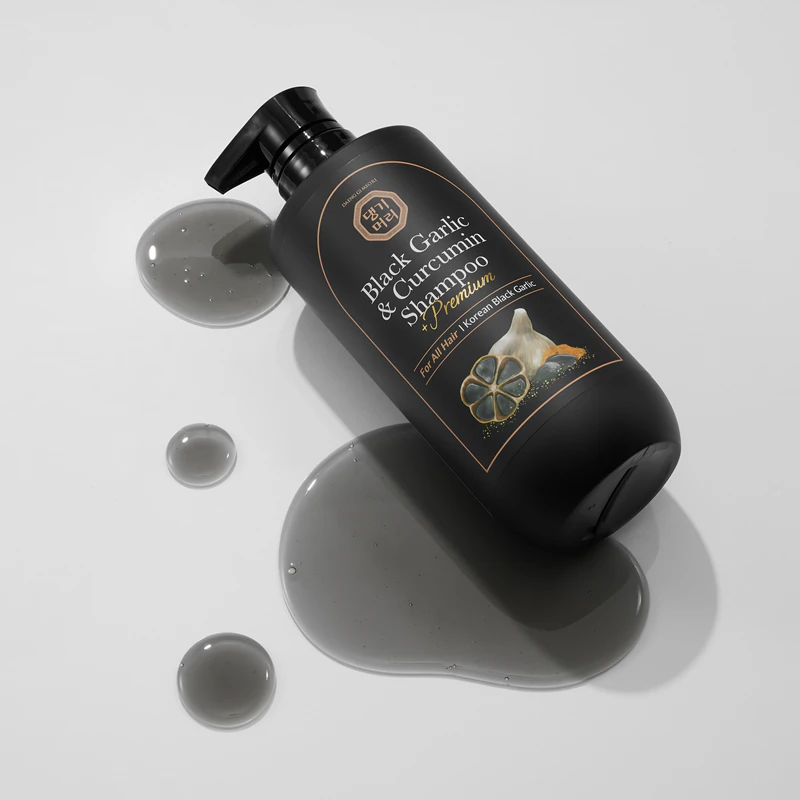 Shampoo DAENG GI MEO RI Alho Negro e Curcumina: shampoo regenerador profundo para crescimento e fortalecimento dos folículos capilares.