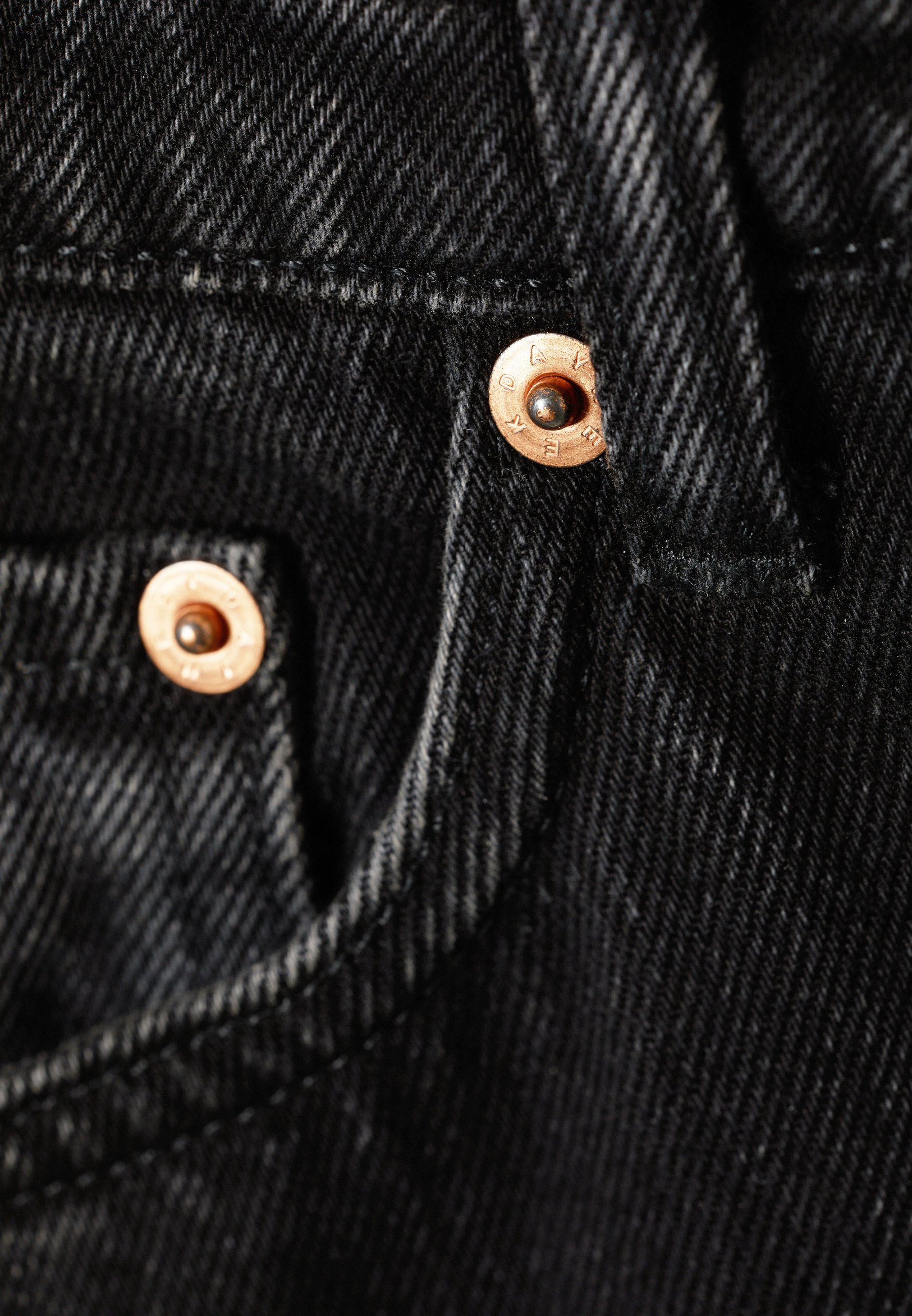 Weekday ARROW LOW - Rechte jeans - getint zwart