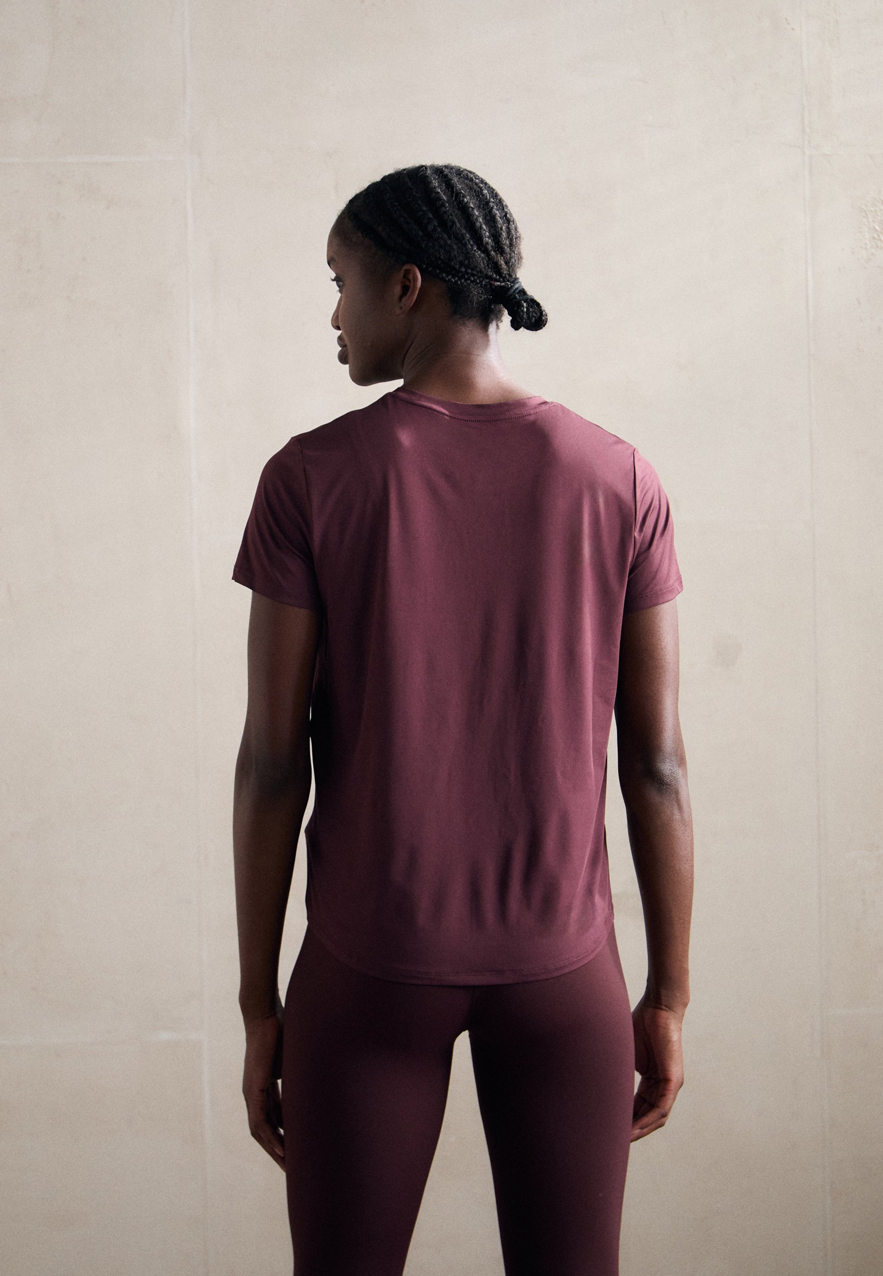Nike Performance ONE CLASSIC - Sport T-shirt - bordeauxrood