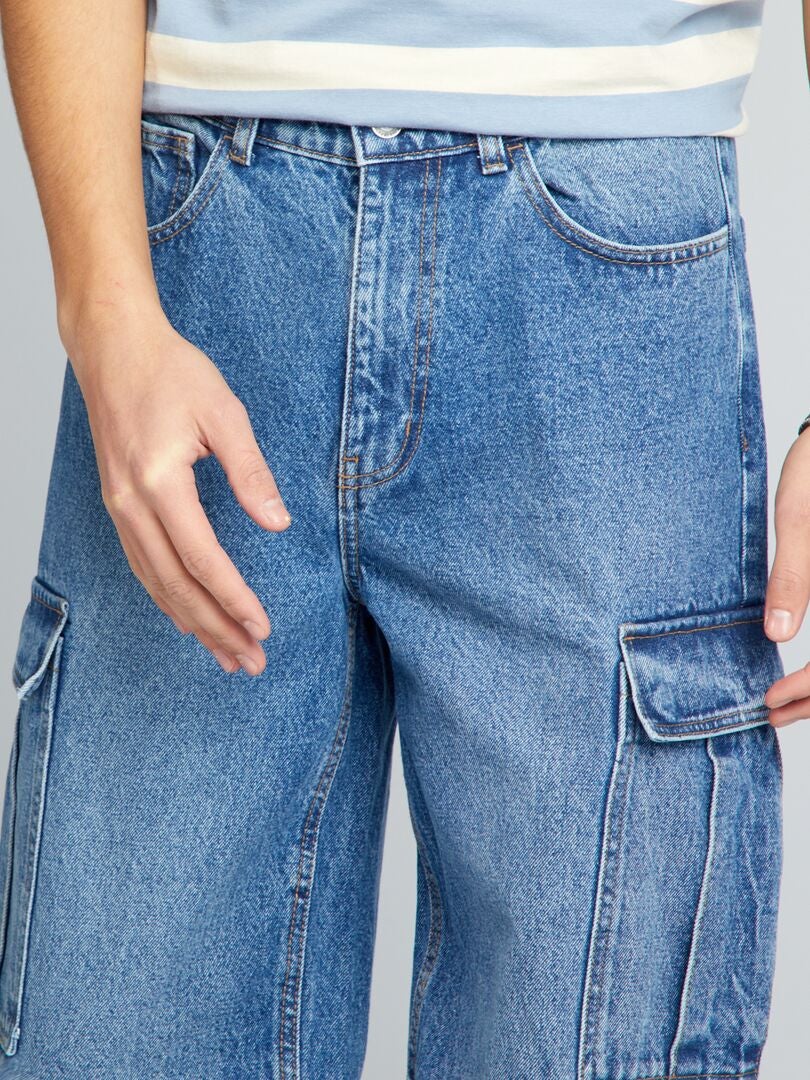 Calça jeans de pernas largas com vários bolsos - AZUL