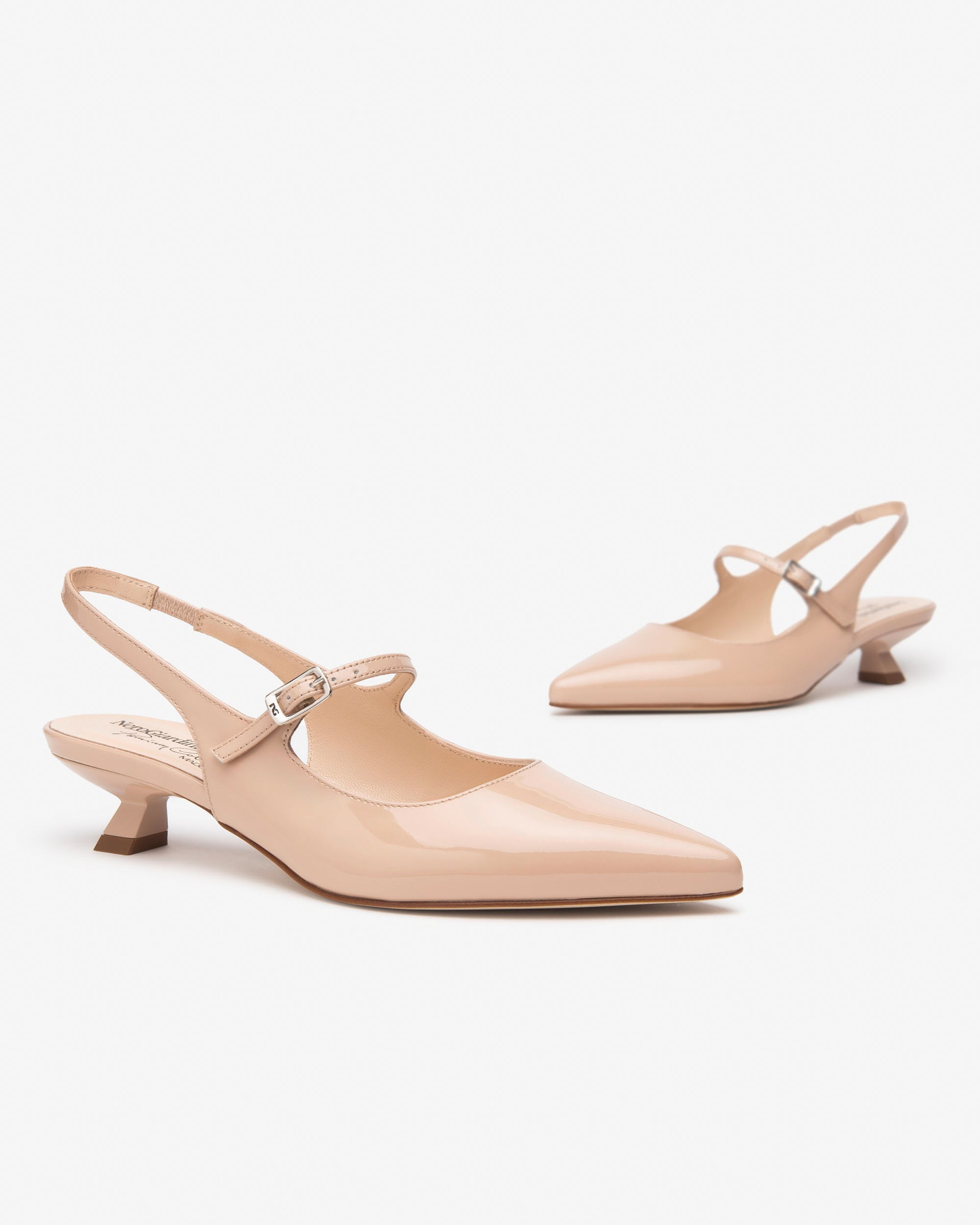  Vernicessä oleva sling-back-donna