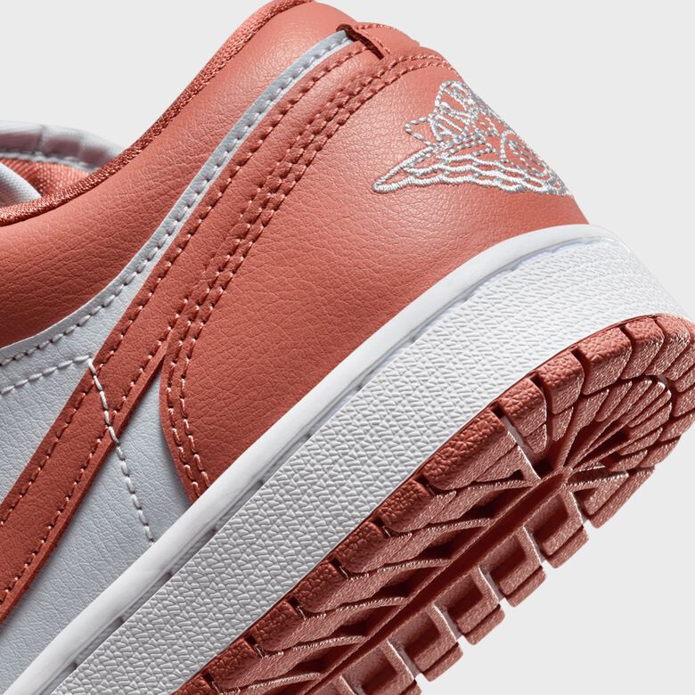 WMNS Air Jordan 1 Low