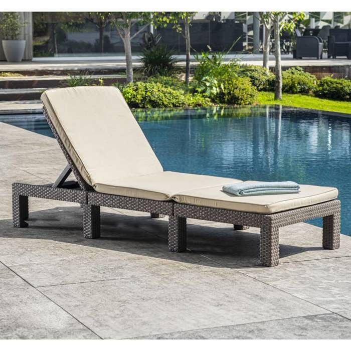 Lettino prendisole - Allibert di KETER - DAYTONA - in resina effetto rattan intrecciato - cuscino - schienale regolabile - cappuccino