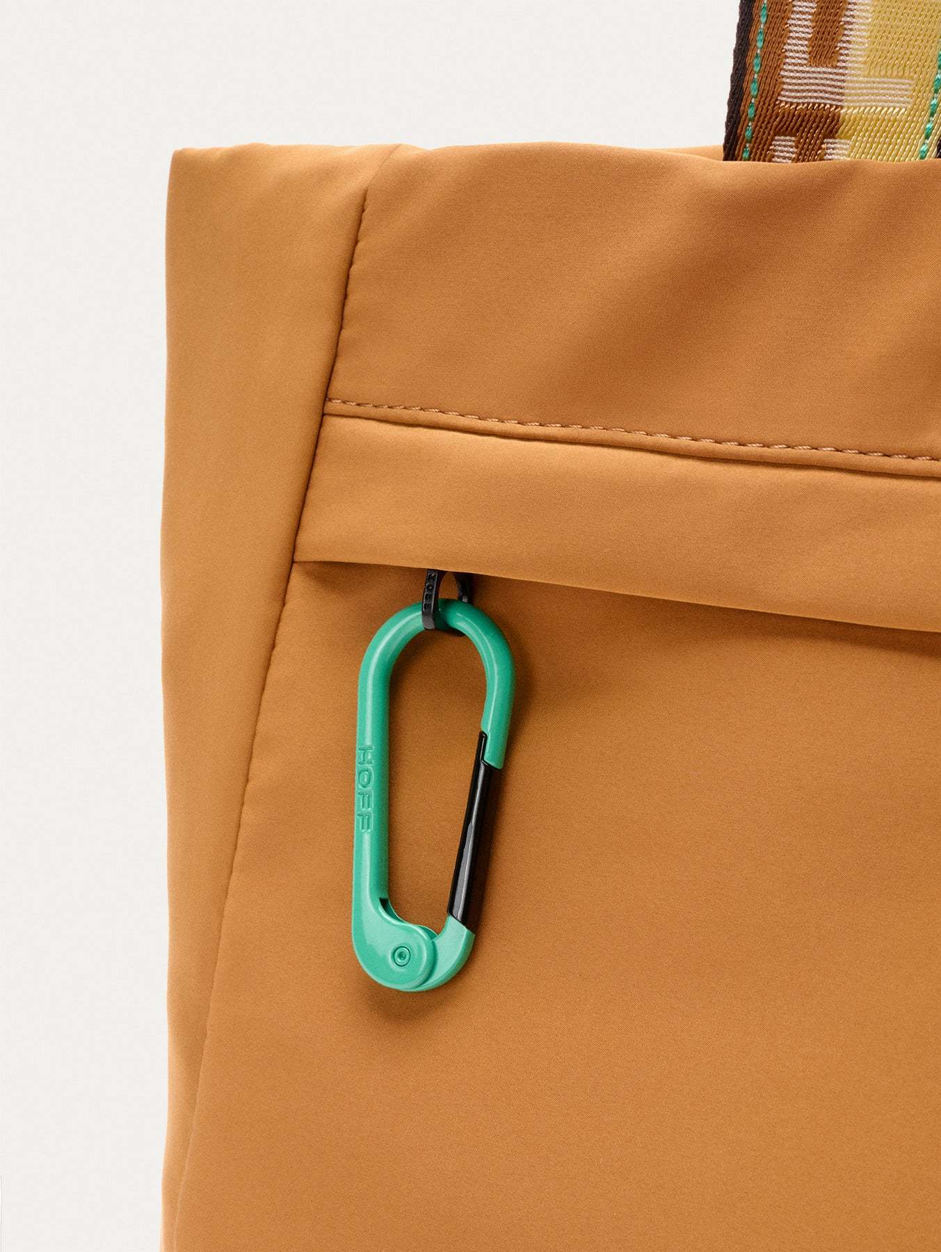 SHOPPER NYLON ARCH MARRÓN