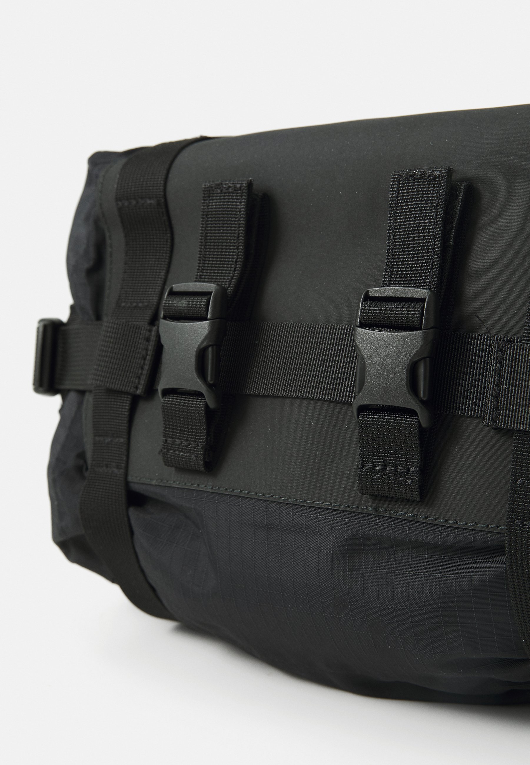 Fjällräven HOJA HANDLEBAR ROLLTOP UNISEX - Sporttas - zwart
