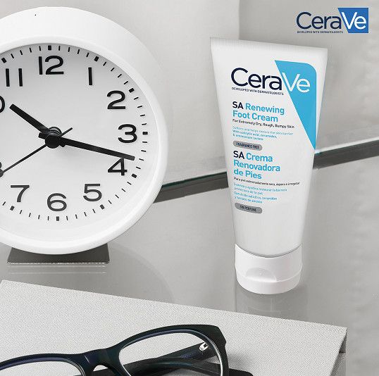 Obnovujúci krém na nohy s kyselinou salicylovou Lekárenské produkty na starostlivosť o nohy