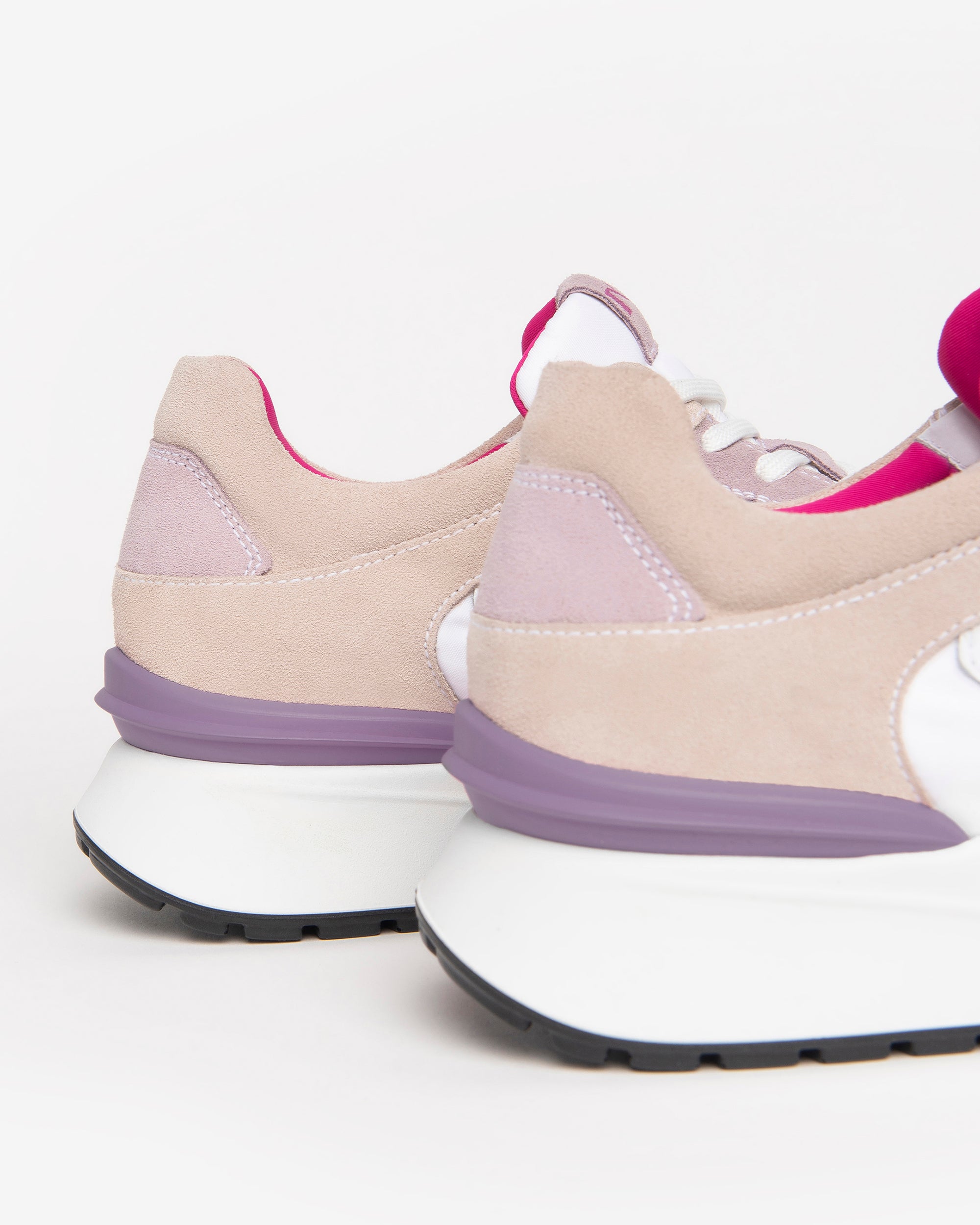  Damen-Sneaker aus Wildleder und Leder