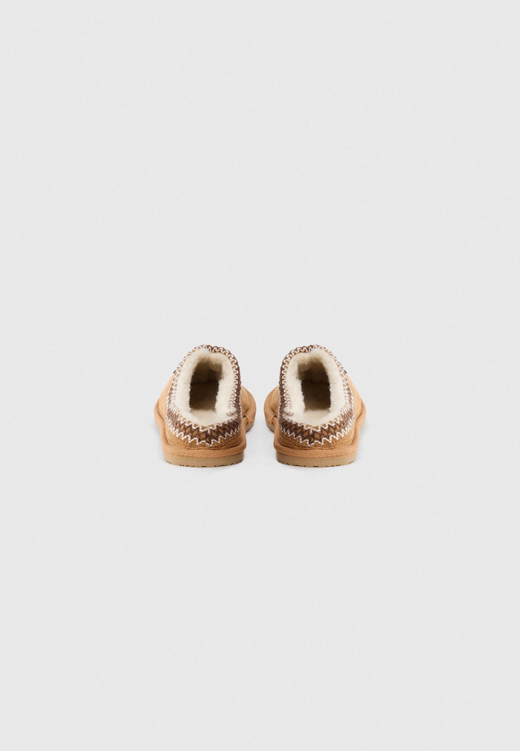 Pier One UNISEX - Pantofole - marrone chiaro