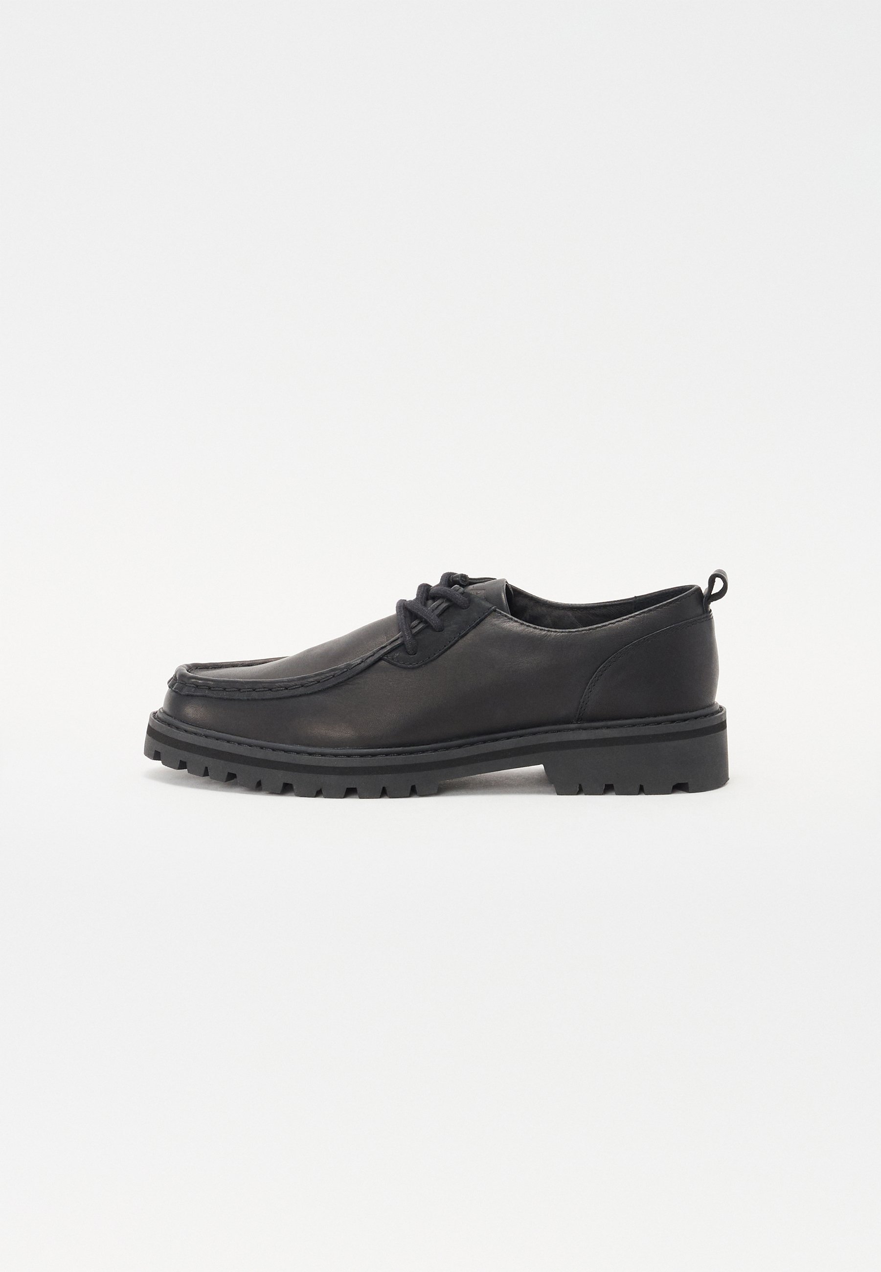 Clae loafers