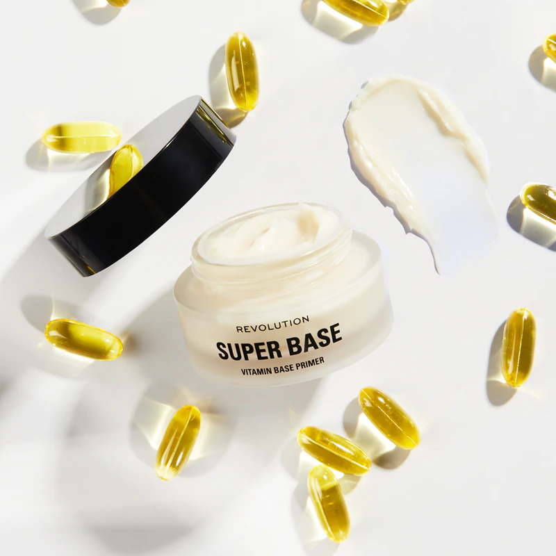 Hydratačný podklad pod make-up Revolution Super Base