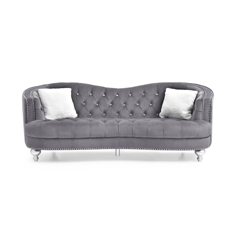 Karli 90” Samtsofa mit eingelassenen Armlehnen und geschwungener Form