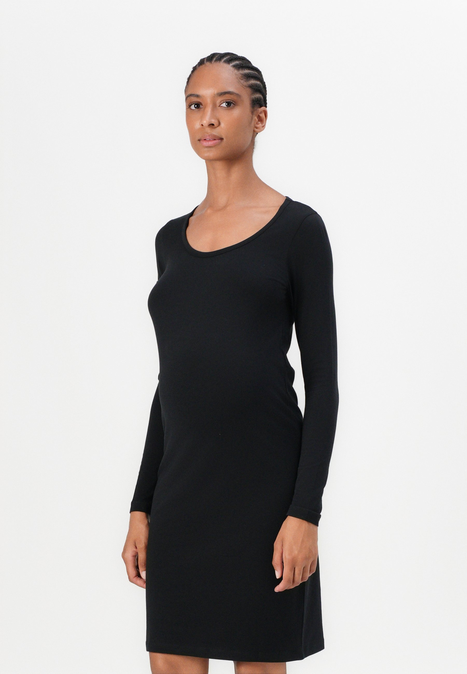 VESTIDO MAMALICIOUS MLKERRIE - Vestido de malha - preto