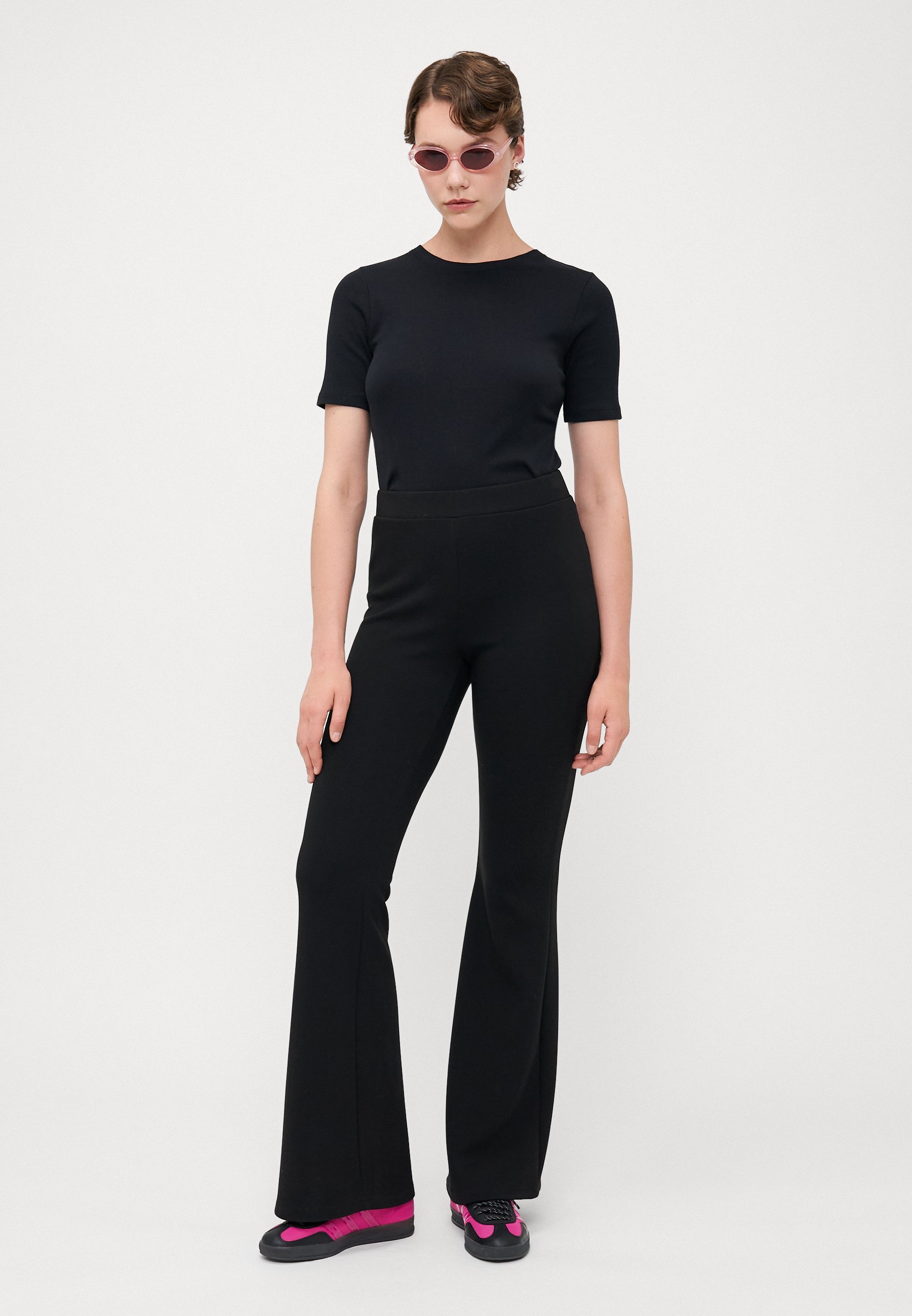 ALLEEN Lange ONLSCARLETT FLARED - Broek - zwart