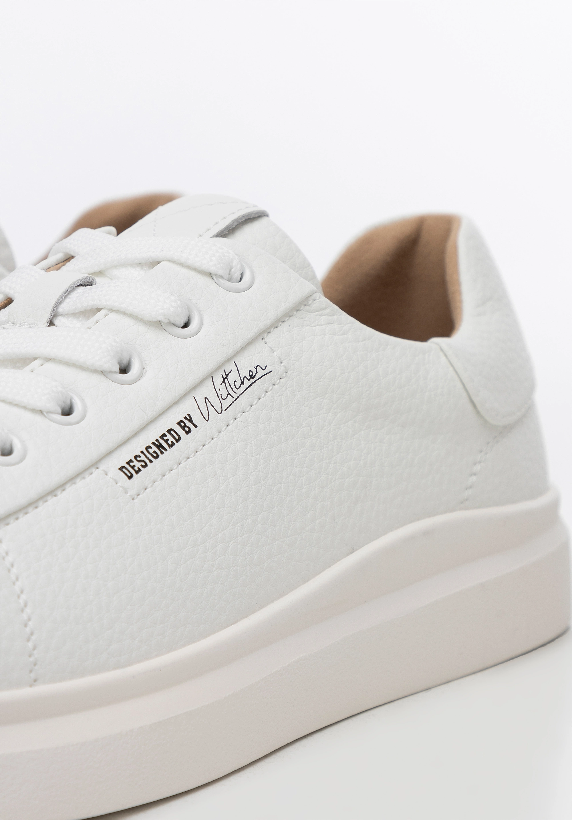 Damskie klasyczne sneakersy na platformie białe