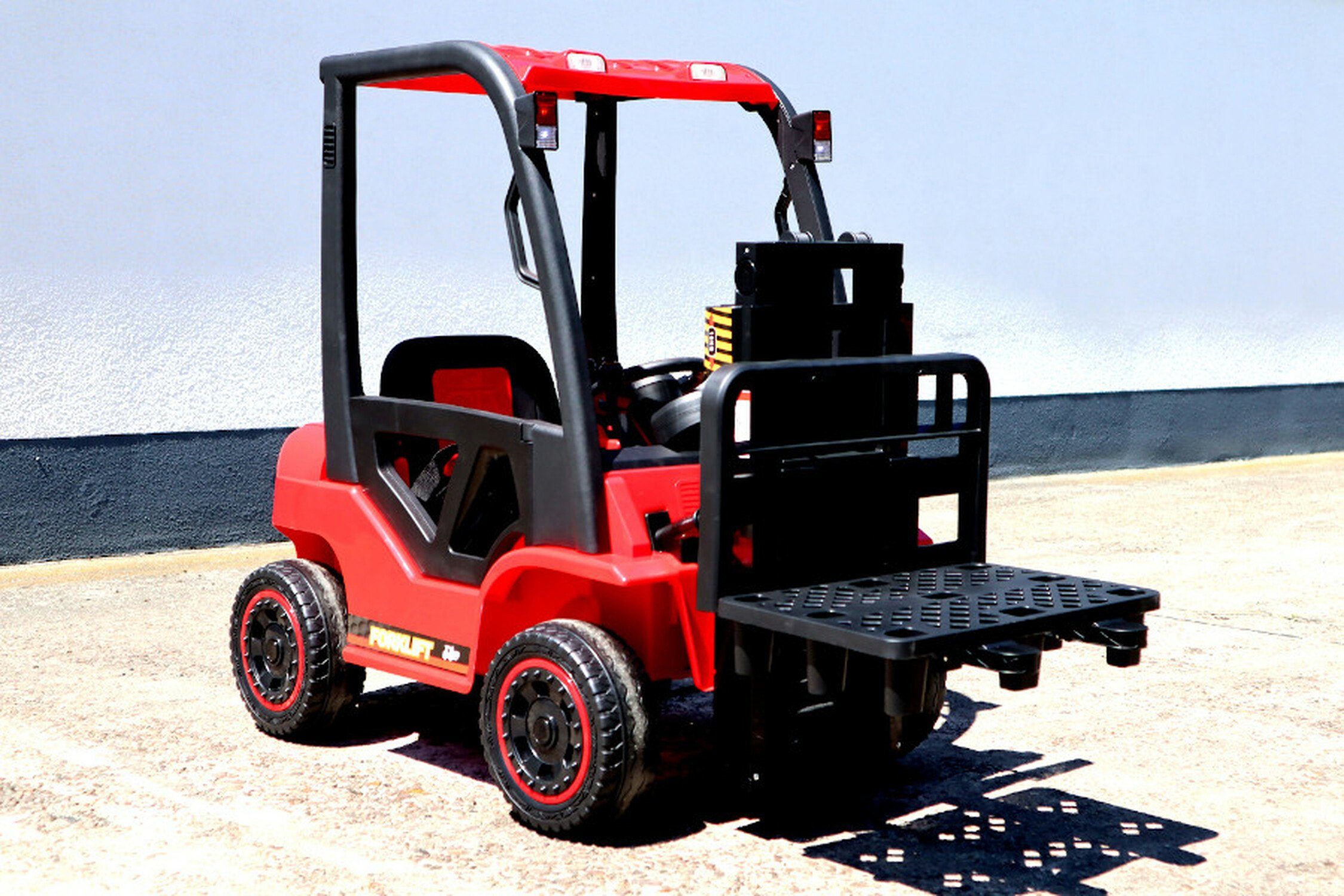 TPFLiving elektrische kinderauto met heftruckfunctie - motor: 2 x 12 V - accu: 1 x 12 Volt/7Ah, laadvermogen 40 kg, kinderauto - elektrische auto met veiligheidsgordel