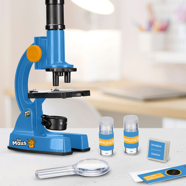 Children's microscope set, including case