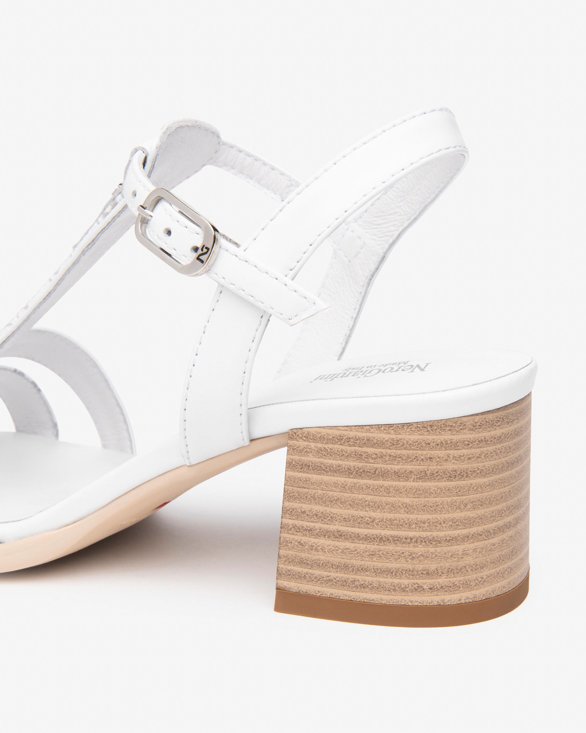  Sandales pour femmes en cuir et matières techniques